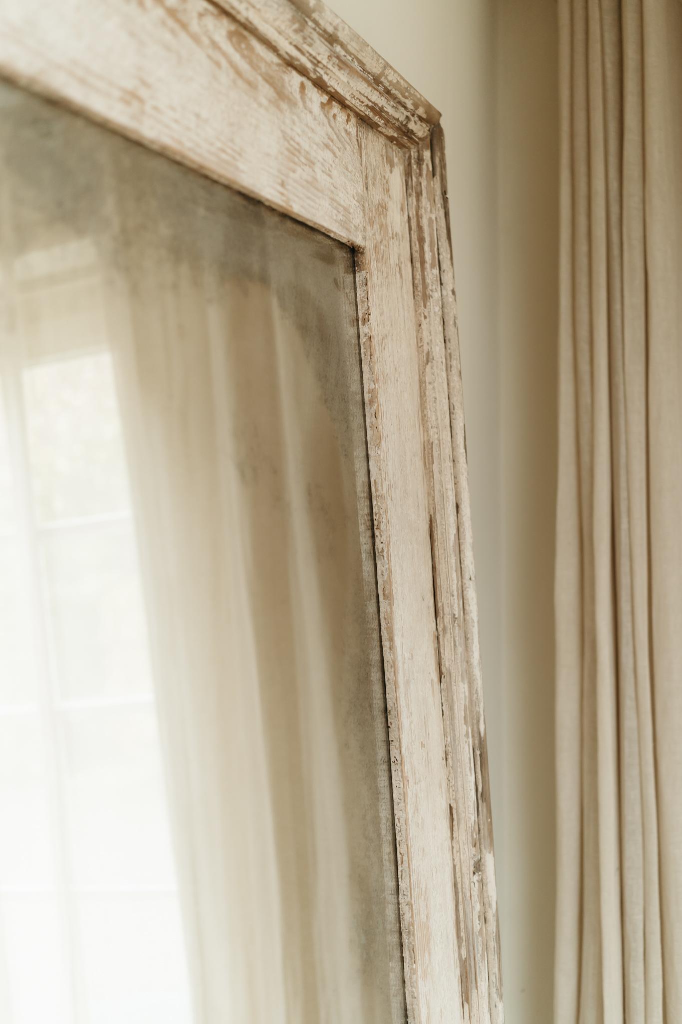 Specchio con cornice in legno di pino a figura intera del XIX secolo in vendita 3