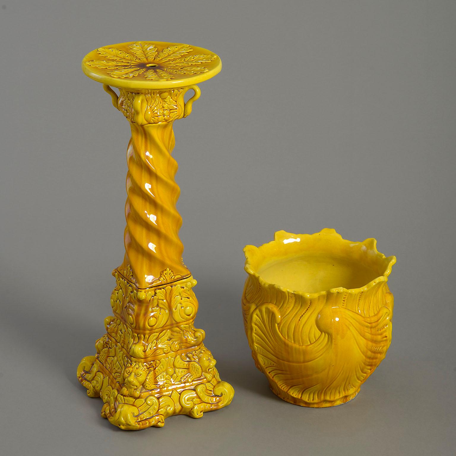 19th Century Yellow Glazed Minton Jardiniere and Stand In Good Condition In London, GB