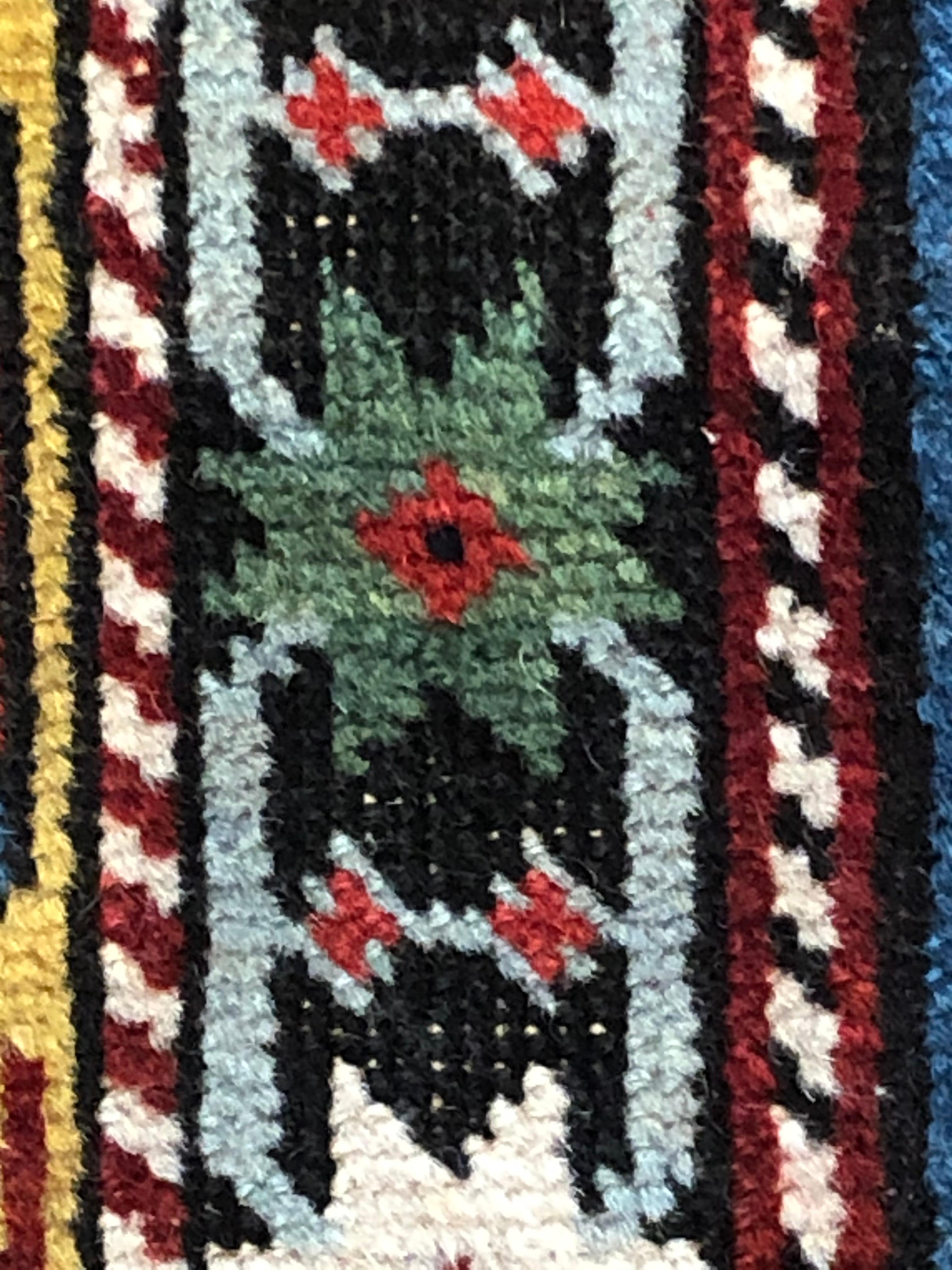 Tapis caucasien talish jaune, vert et rouge du 19ème siècle, 7500 en vente 6