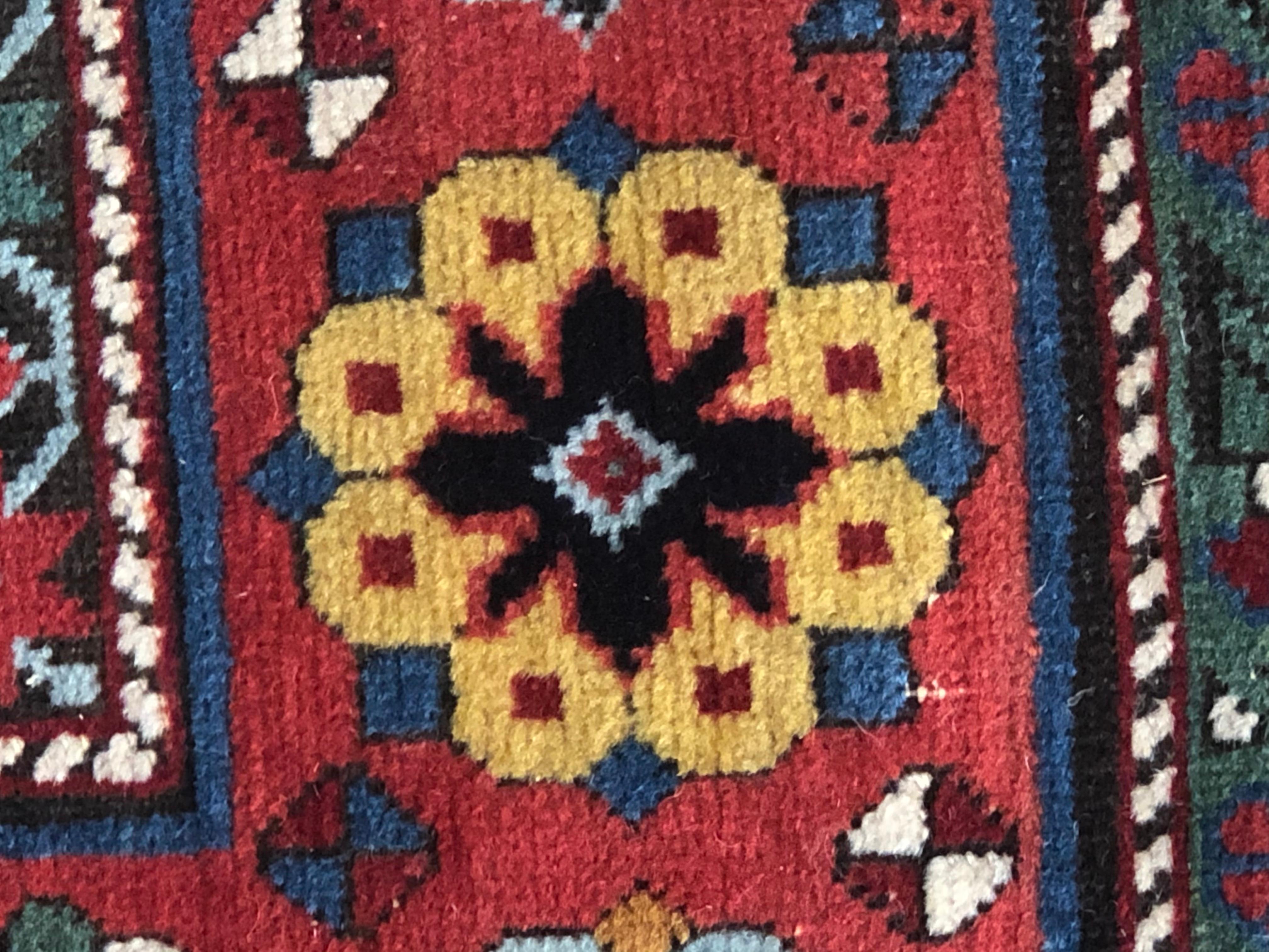 19th Century Yellow Green Red Caucasian Talish Rug, € 7500 For Sale 4