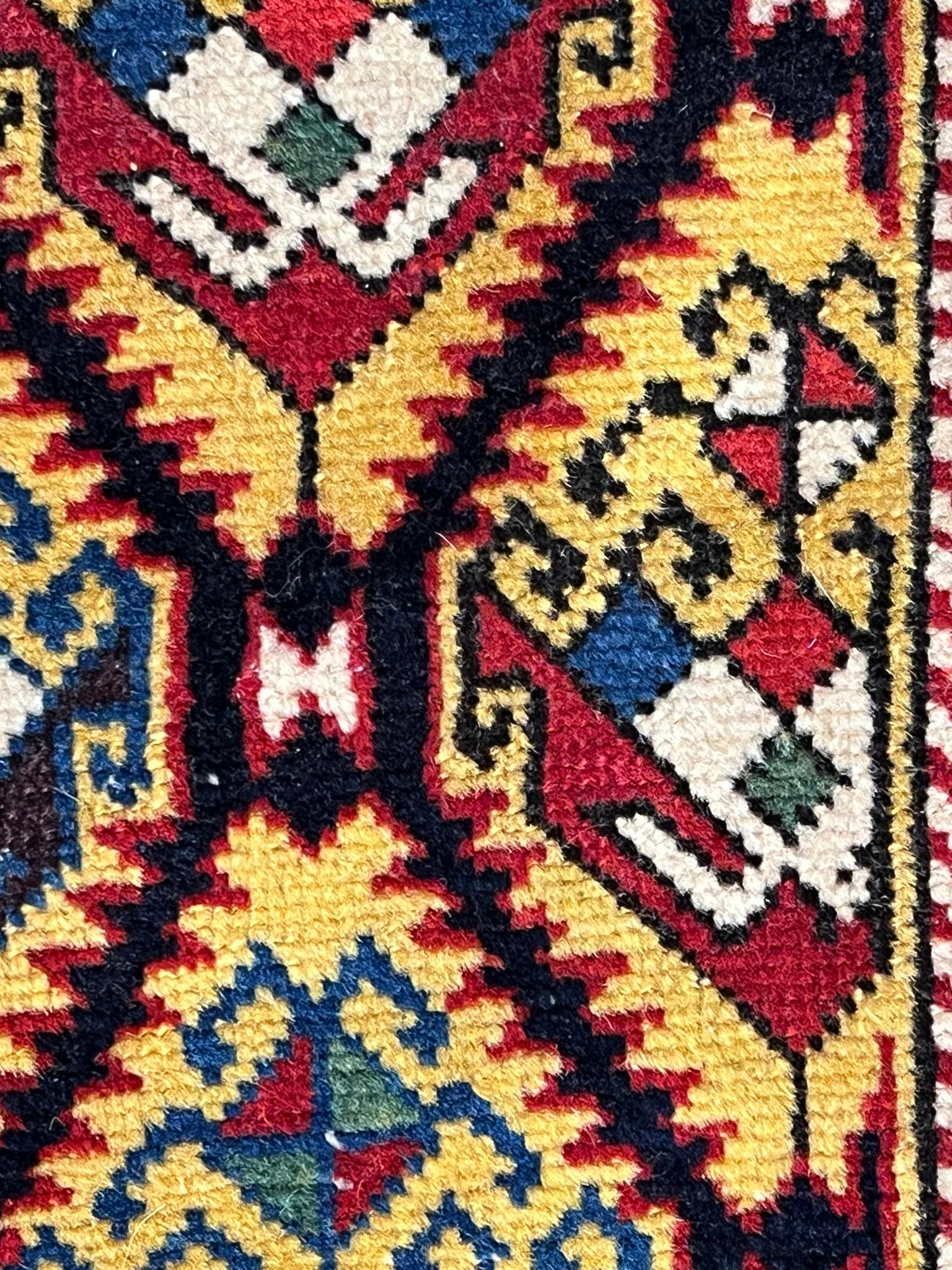 19th Century Yellow Green Red Caucasian Talish Rug, € 7500 For Sale 12