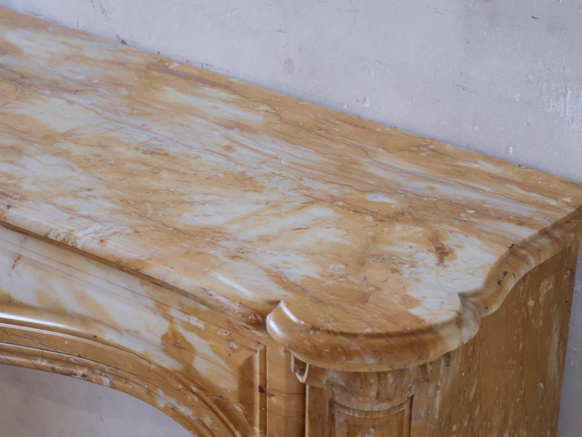 19th-Century yellow Siena marble mantelpiece For Sale 5