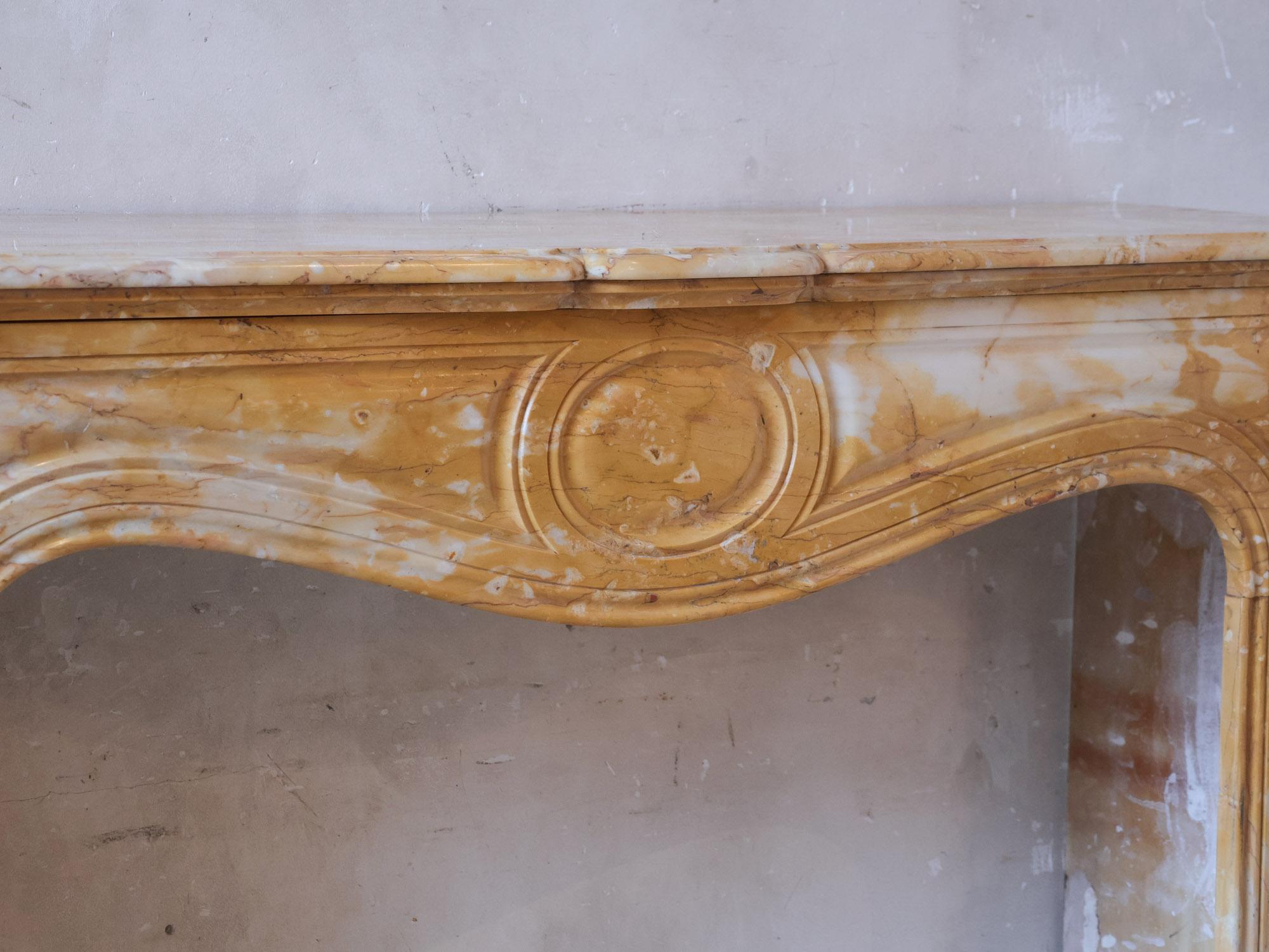 Siena Marble 19th-Century yellow Siena marble mantelpiece For Sale