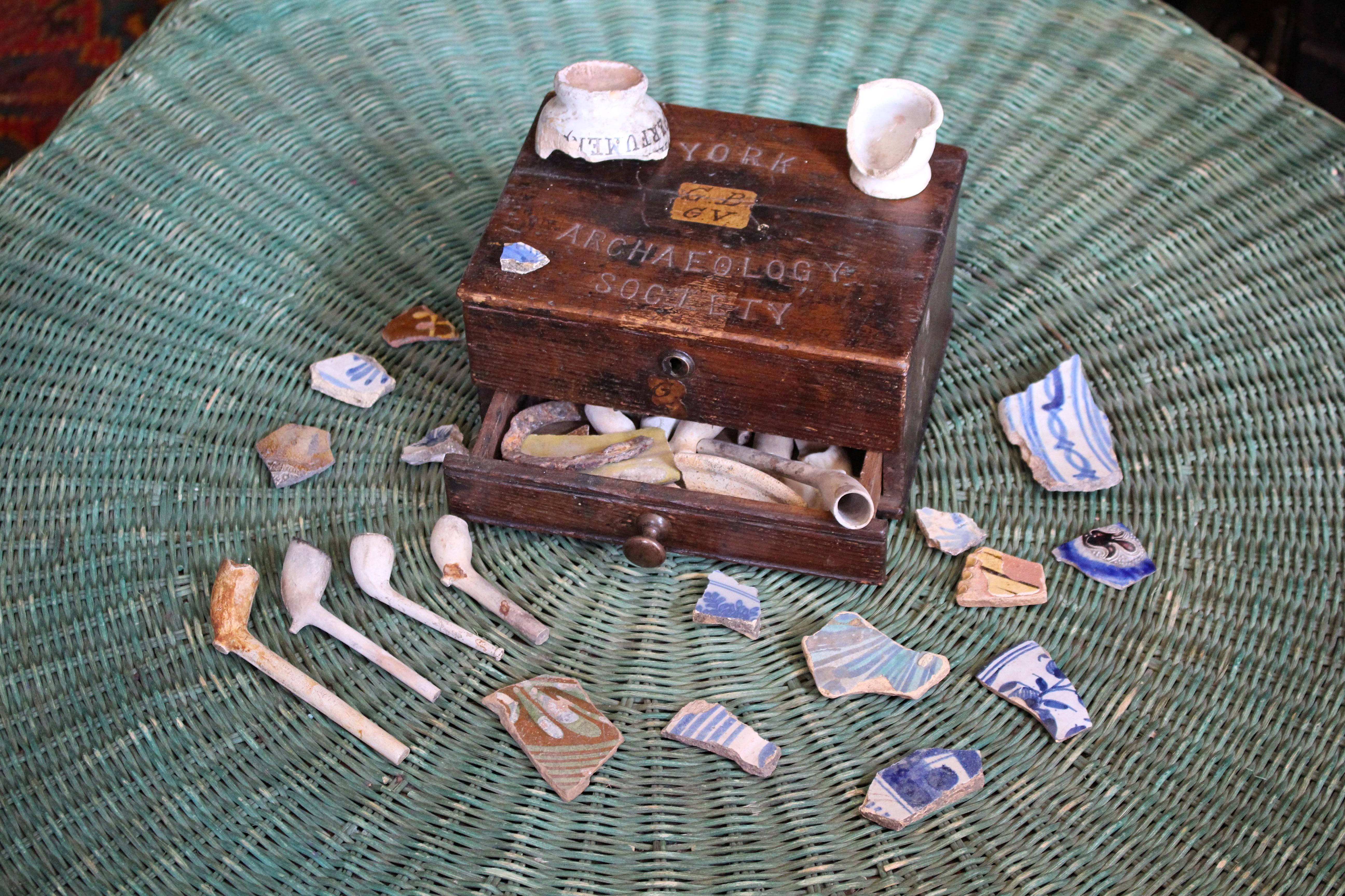 19. Jahrhundert York Archaeology Society Musuem Oak Collectors Box (Englisch) im Angebot