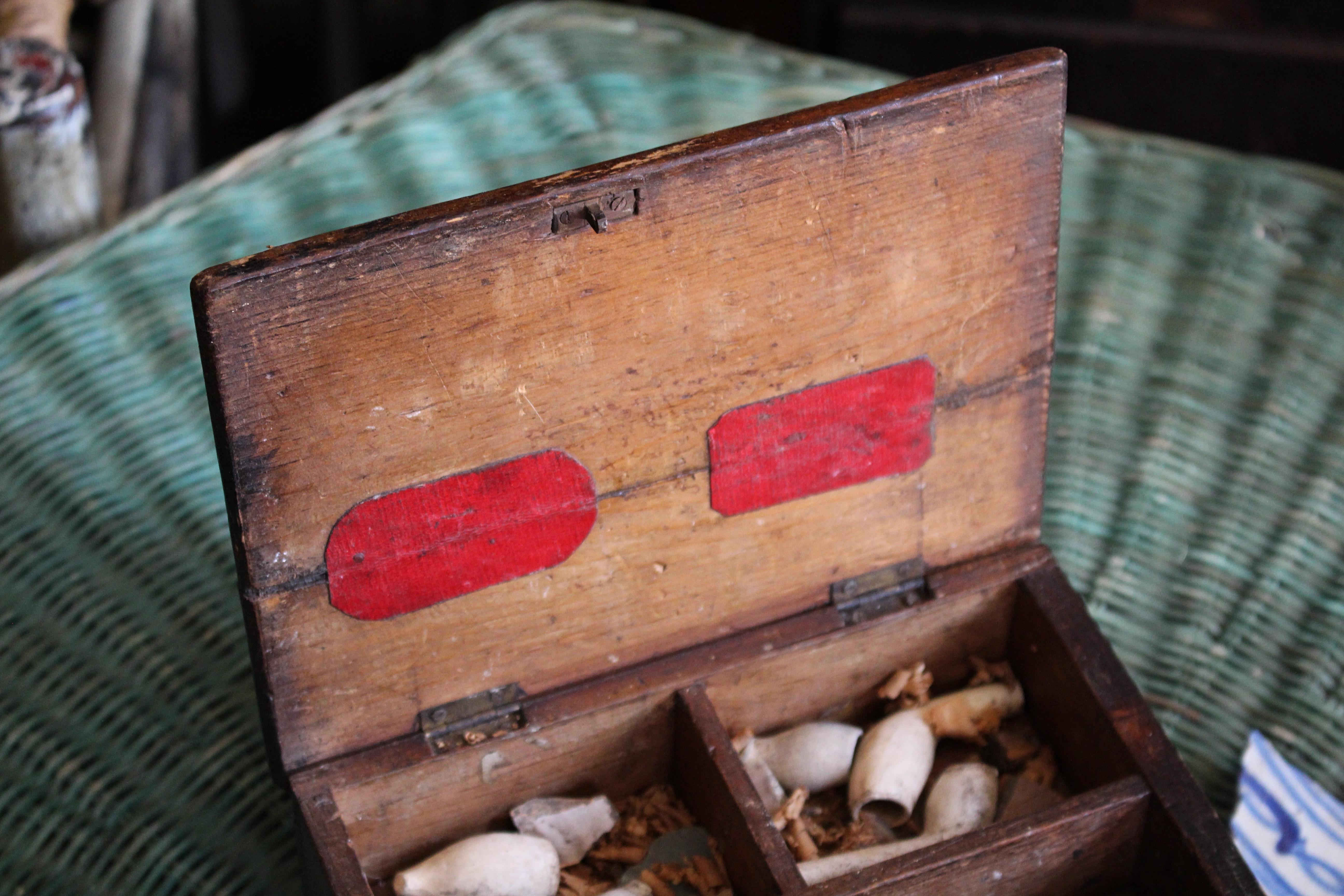 19. Jahrhundert York Archaeology Society Musuem Oak Collectors Box (Keramik) im Angebot