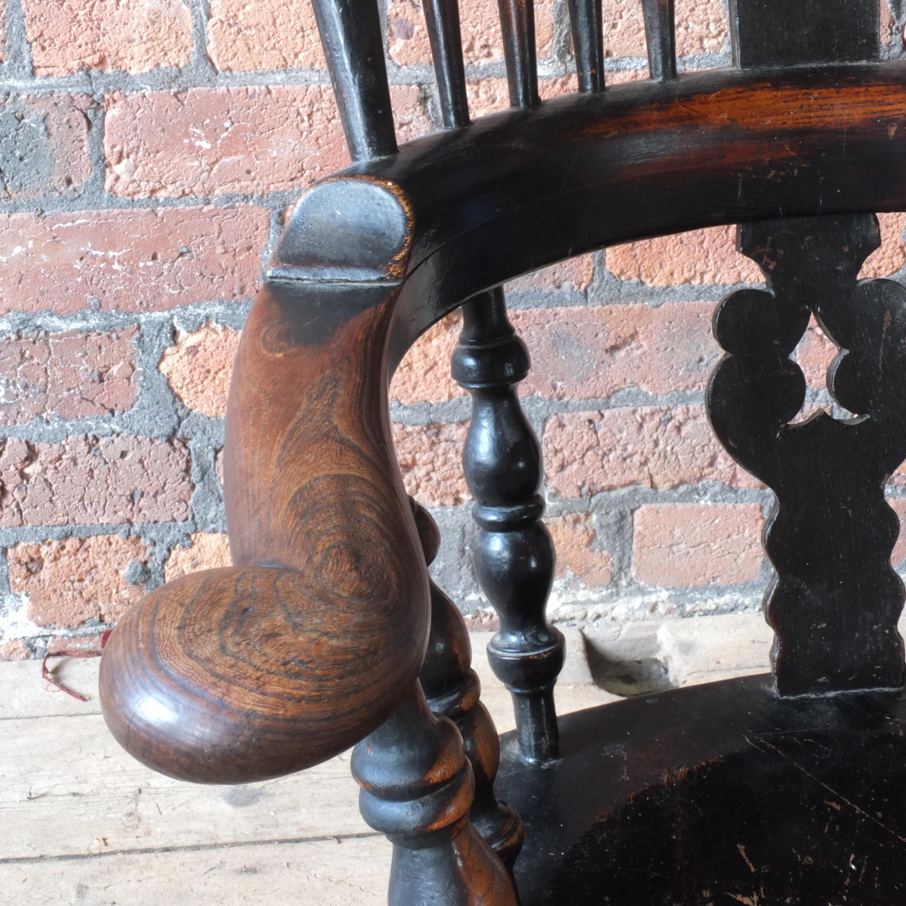 British 19th century Yorkshire broad arm Windsor chair For Sale