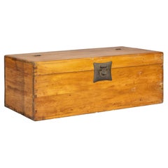 19th Century Yumu Storage Blanket Chest with Natural Lacquer, Late Qing Dynasty