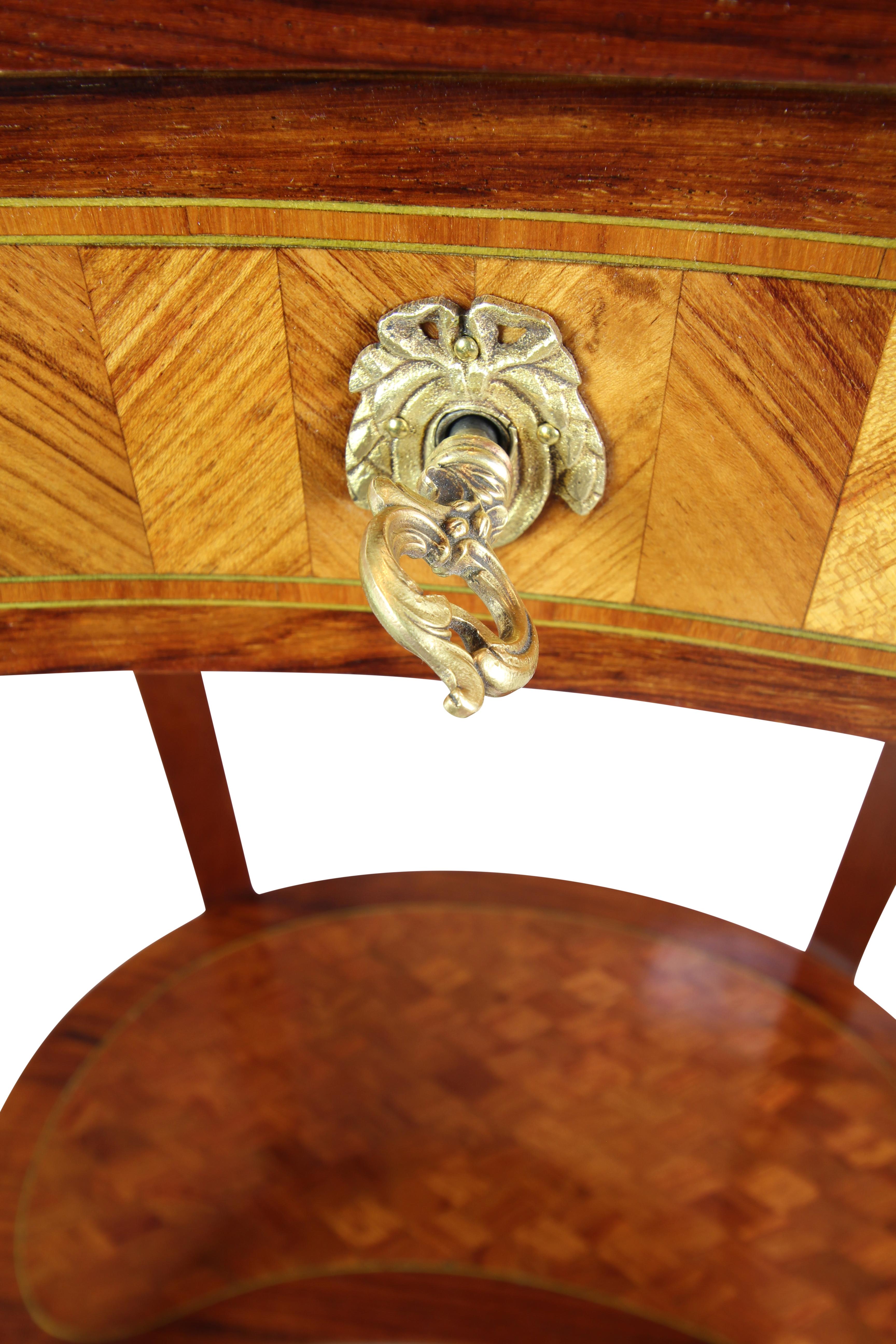 19th Cenurty Louis XV Style Marquetry Side Table For Sale 5