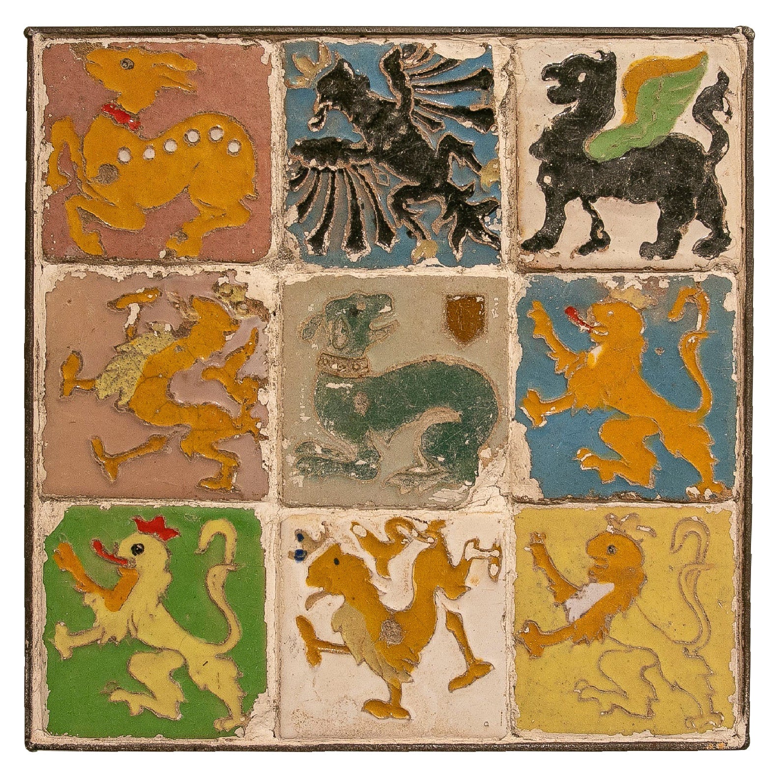 Carreaux de céramique du 19e siècle avec animaux et oiseaux polychromes