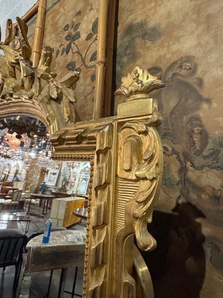 Francese Specchio francese Luigi XVI del XIX secolo intagliato e in legno dorato in vendita