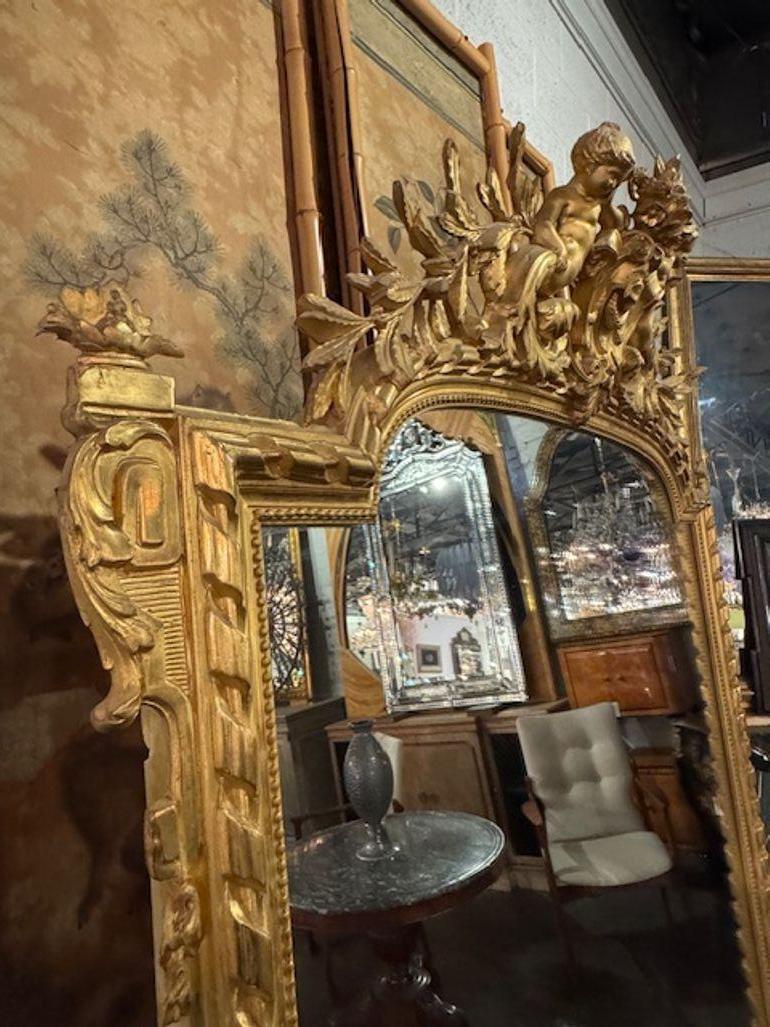 Specchio francese Luigi XVI del XIX secolo intagliato e in legno dorato In condizioni buone in vendita a Dallas, TX