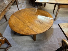 Mesa de centro abatible de cerezo del siglo XIX