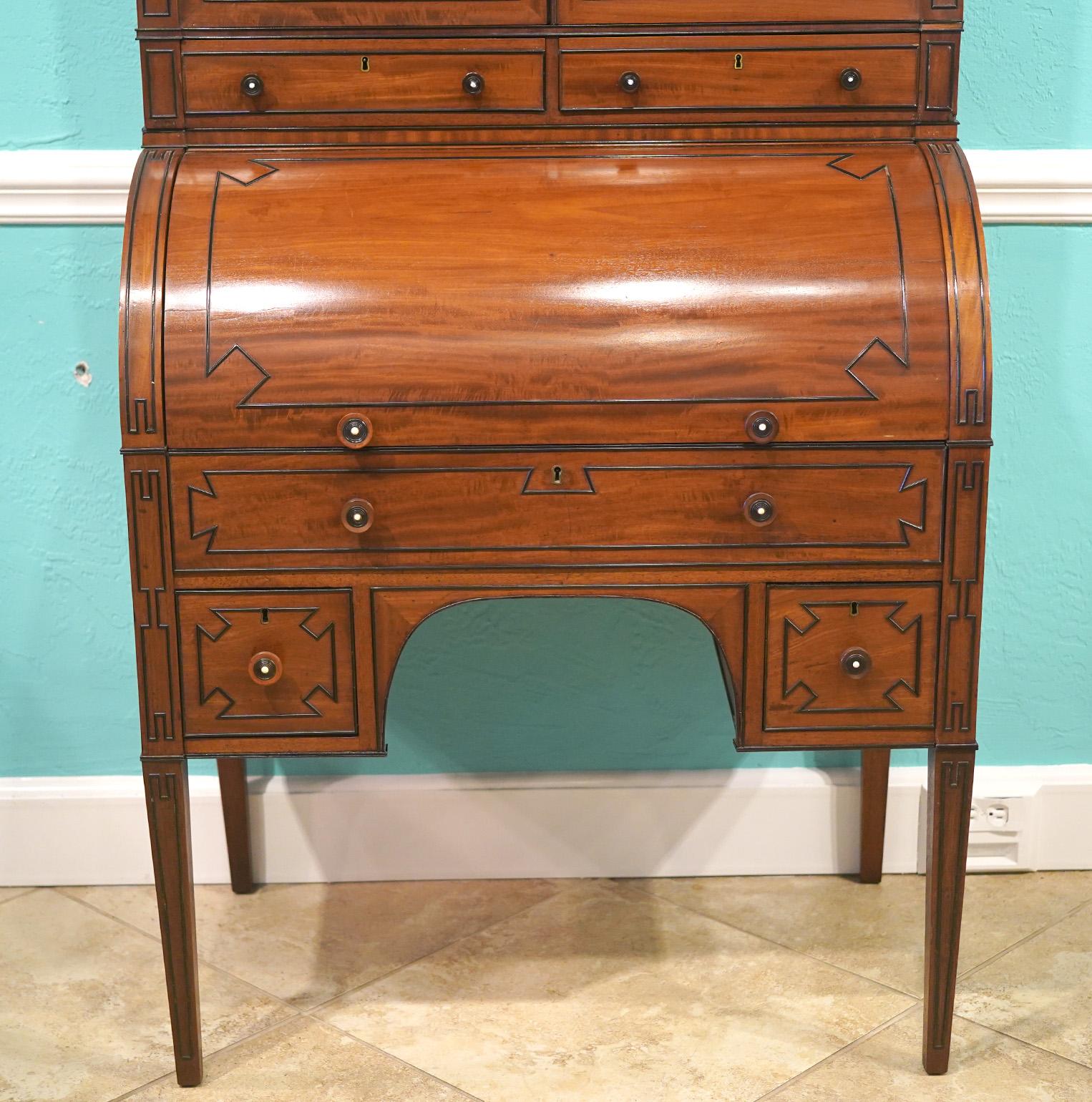 19th Ct. English Regency Mahogany Bookcase / Desk with Fitted Interior In Excellent Condition In Ft. Lauderdale, FL