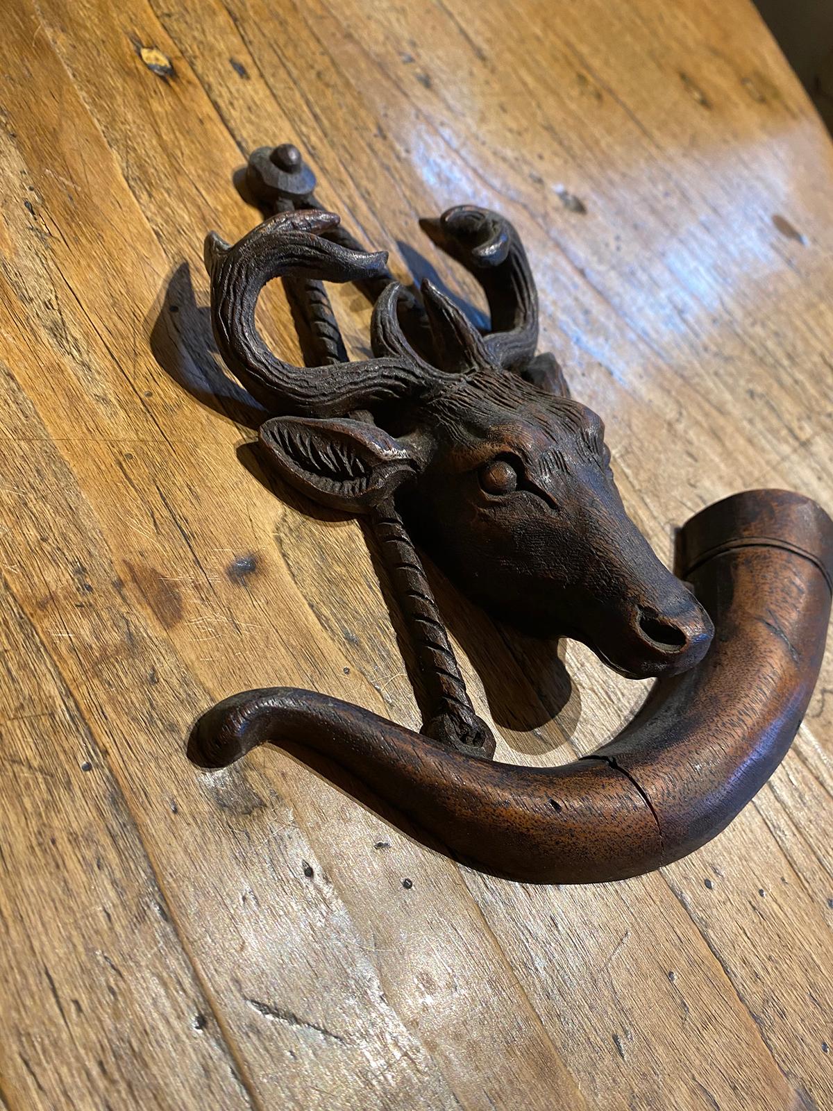 19th-Early 20th Century Carved Black Forest Deer Head with Horn In Good Condition In Atlanta, GA