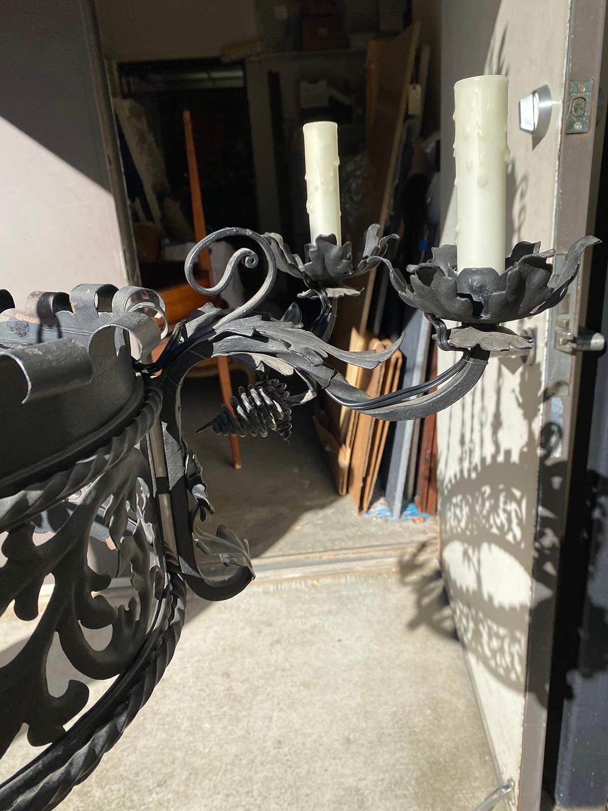 19th-Early 20th Century Continental Wrought Iron Eight-Arm Chandelier For Sale 4