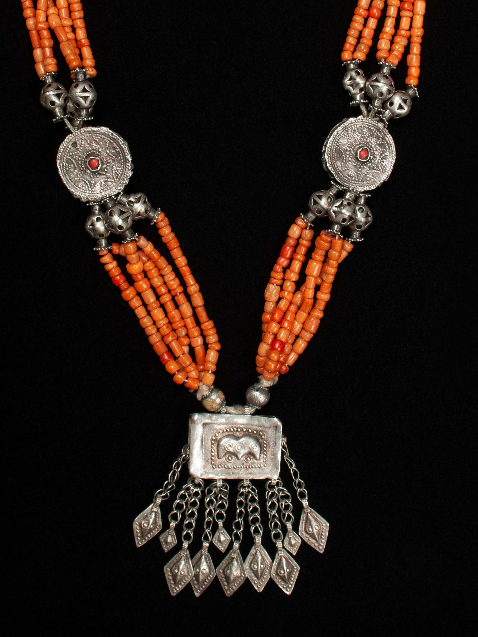 Collar de boda de coral del siglo XIX-principios del XX, Tayikistán, Asia Central Tayiko