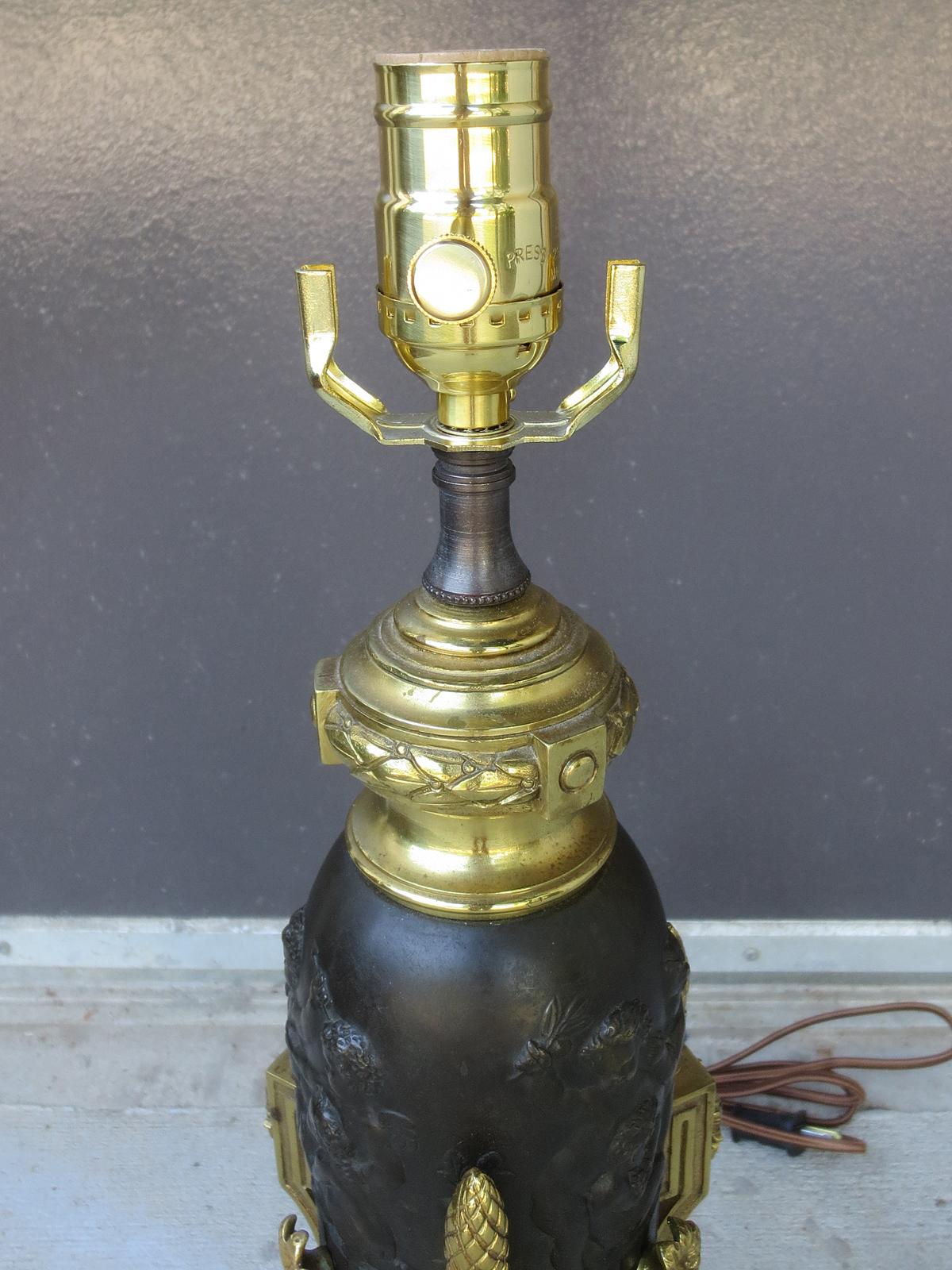 19th-Early 20th Century French Marble and Gilt Bronze Lamp 2