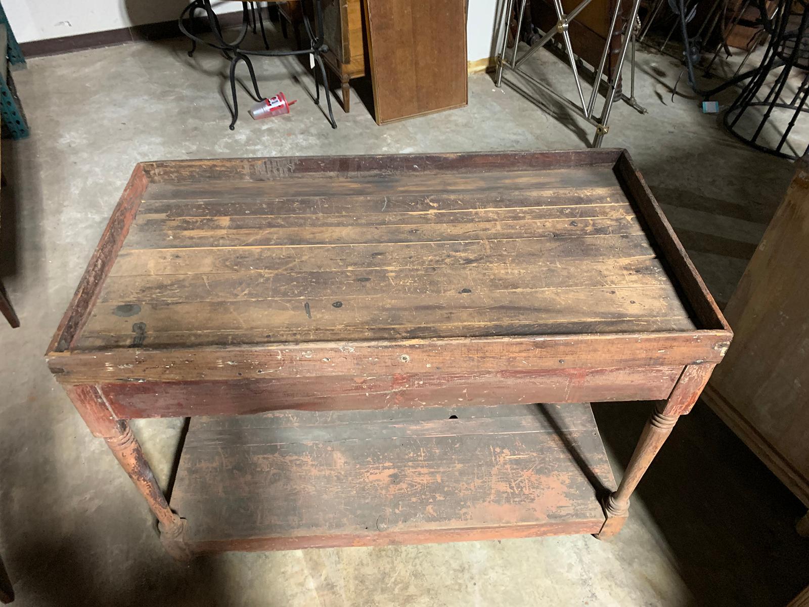 19th-Early 20th Century Primitive American Painted Work Table, Original Finish In Good Condition In Atlanta, GA