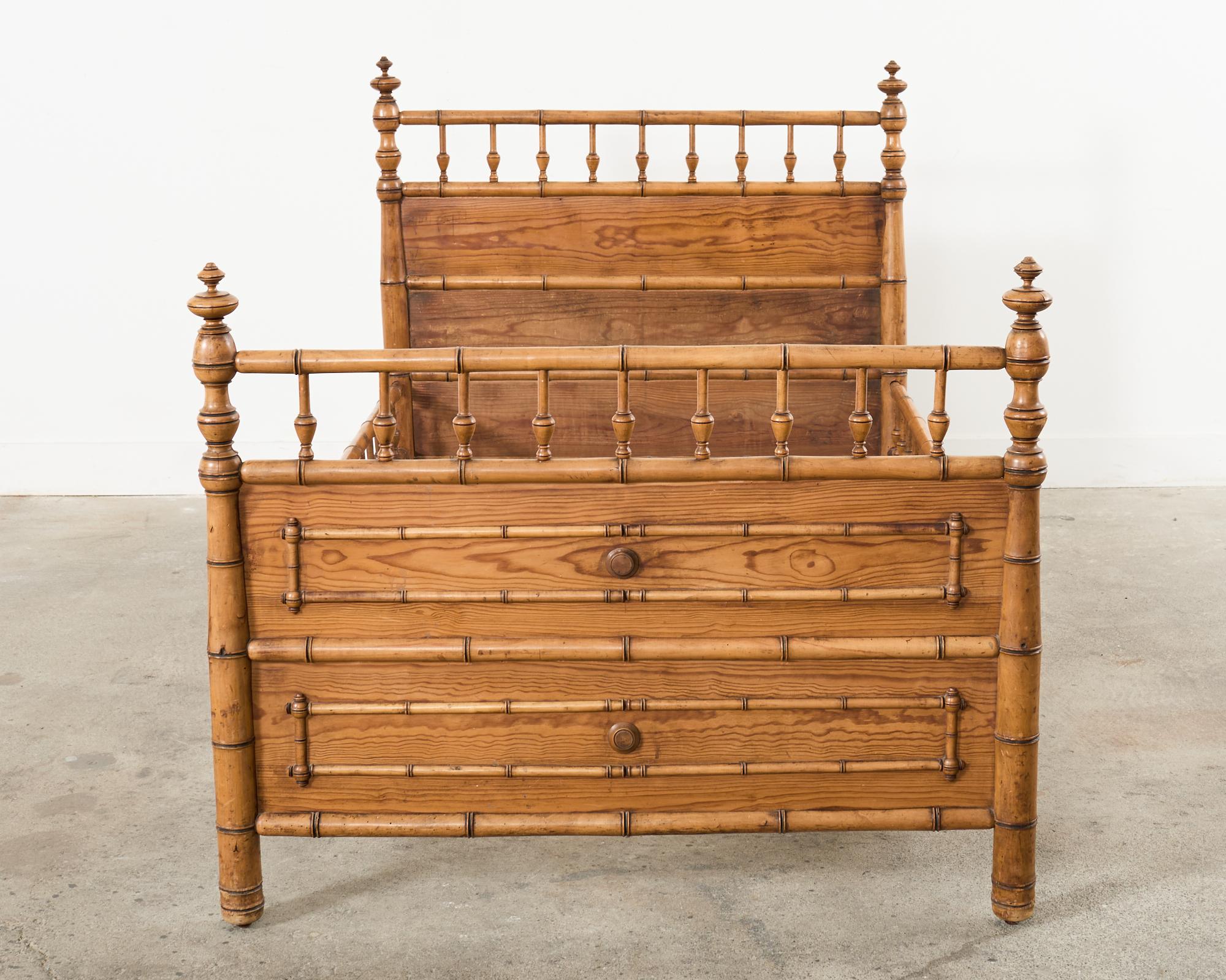 19th English Aesthetic Movement Faux Bamboo Pine Bed In Good Condition In Rio Vista, CA