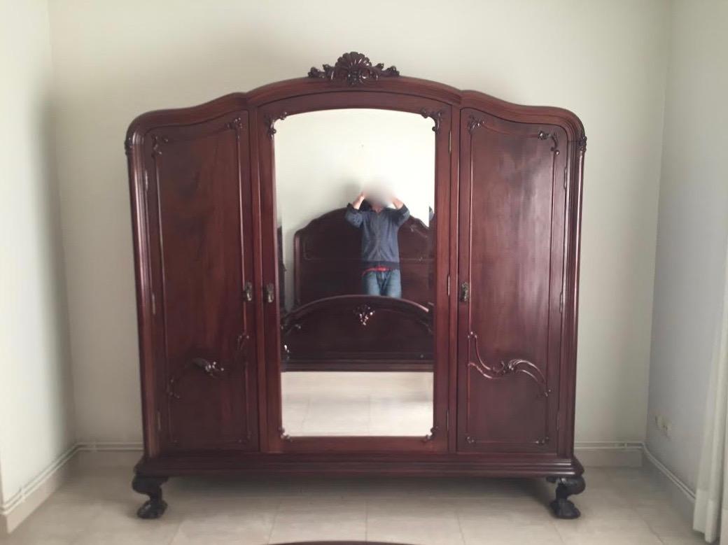 Chippendale Ball & Claw Mahogany Wood Armoire or Wardrobe with 3 Vanity Mirrors For Sale 7