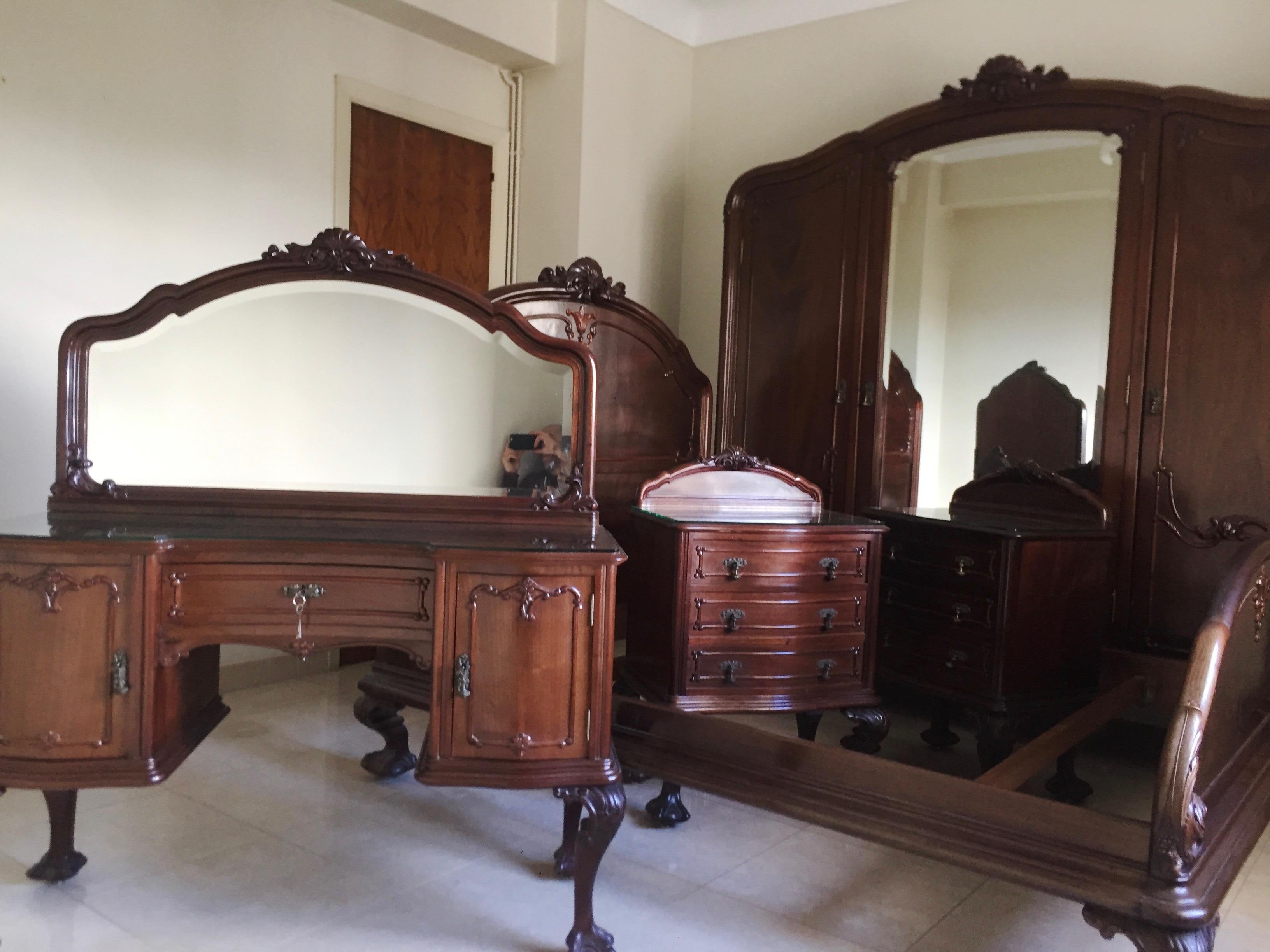 Chippendale Ball & Claw Mahogany Wood Armoire or Wardrobe with 3 Vanity Mirrors For Sale 8