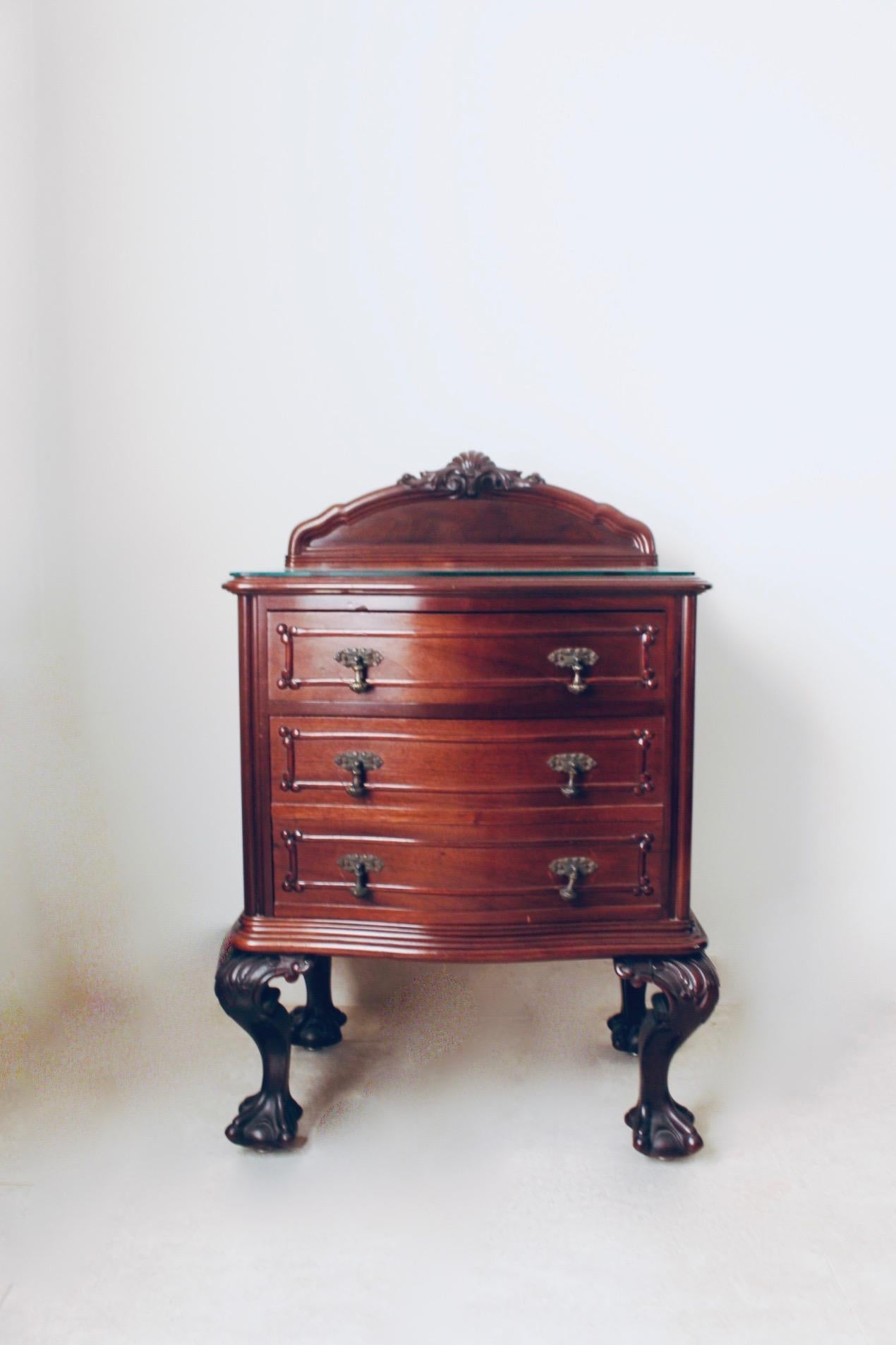 Chippendale Ball/Claw Mahogany Wood Bed with Matching Nightstands, 19th Century For Sale 5