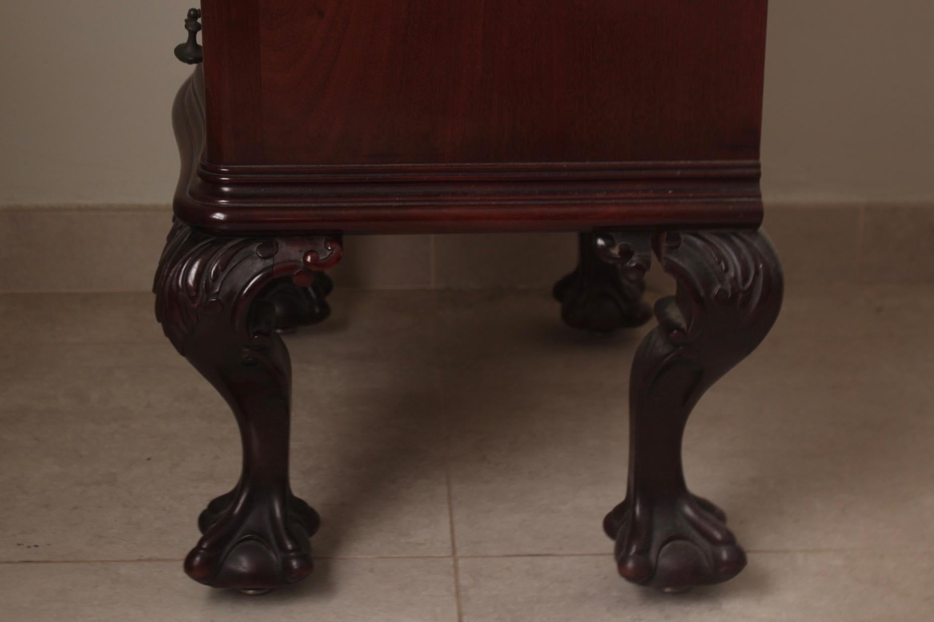 Chippendale Ball/Claw Mahogany Wood Bed with Matching Nightstands, 19th Century For Sale 6