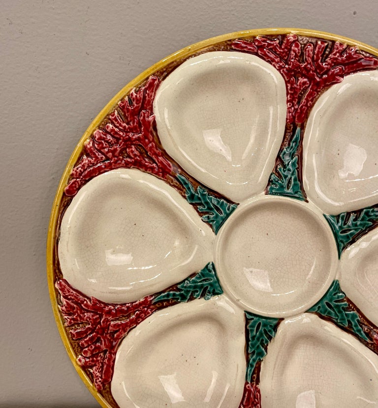19th English Majolica Oyster Plate For Sale at 1stDibs