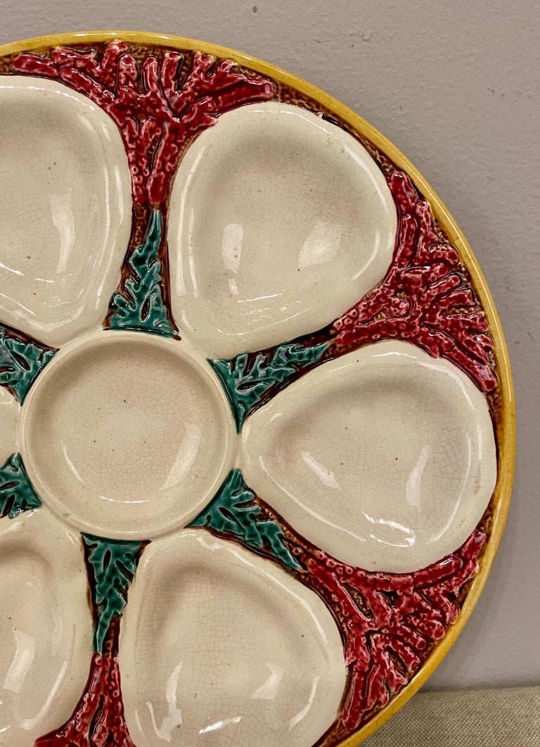 19th English Majolica Oyster Plate For Sale at 1stDibs