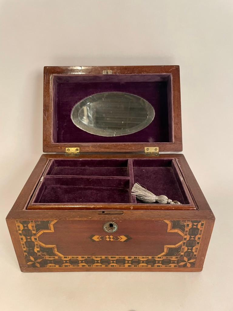 Boîte à bijoux en marqueterie Regency anglaise du 19e siècle  en vente 10