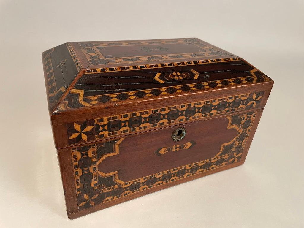 Hand-Crafted 19th English Regency Inlaid Jewelry Box  For Sale