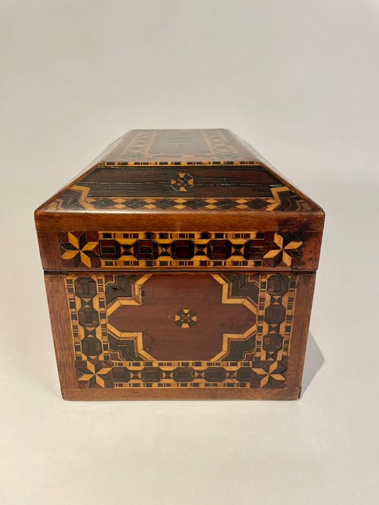 Boîte à bijoux en marqueterie Regency anglaise du 19e siècle  Bon état - En vente à Stamford, CT
