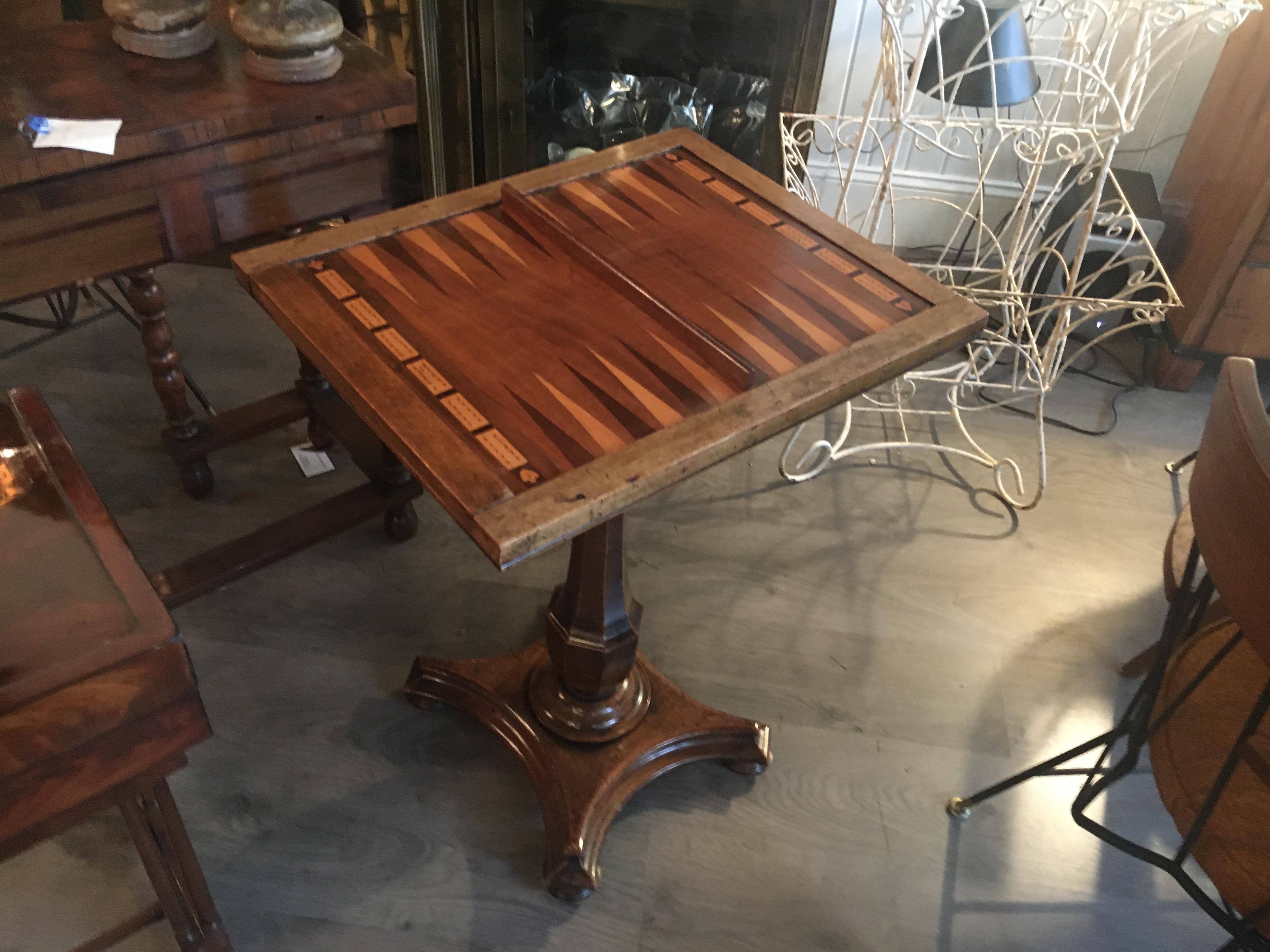 19th English Walnut Games Table, Top Flips For Both Chess And Cribbage/bsckgammo 1