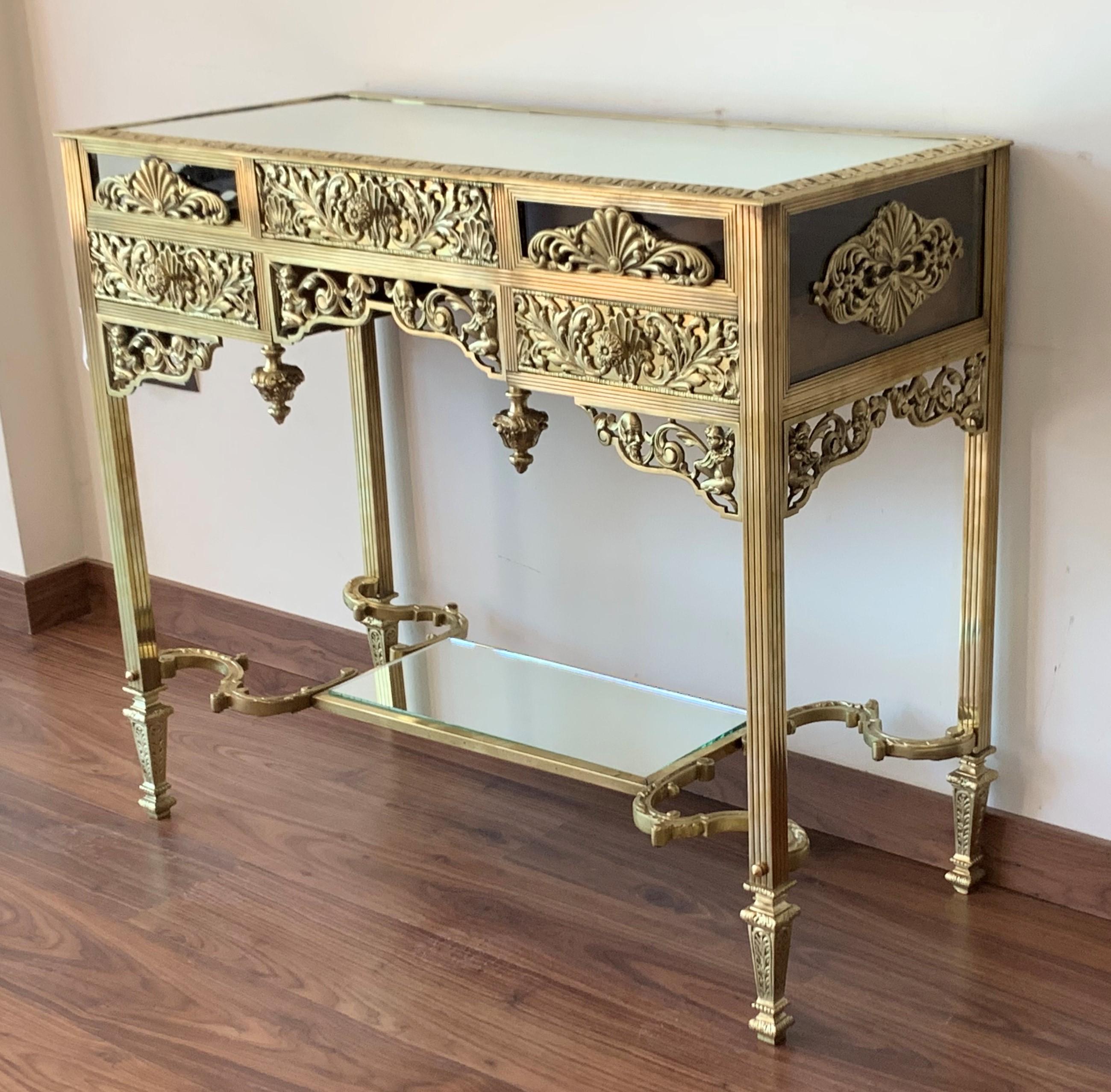 19th Century French Bronze Mirrored Dressing Table or Vanity with Three Drawers In Good Condition In Miami, FL