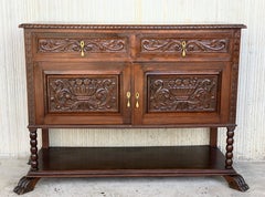 19. Französisch geschnitzt Nussbaum Sideboard:: Schrank:: Buffet oder Kabinett