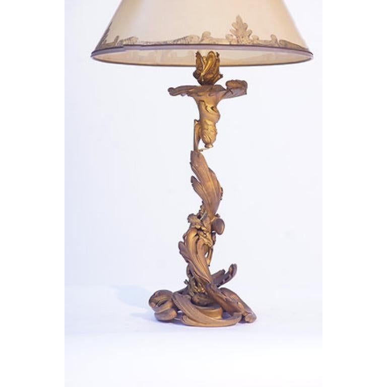 Français Lampe en bronze doré du 19e siècle en vente