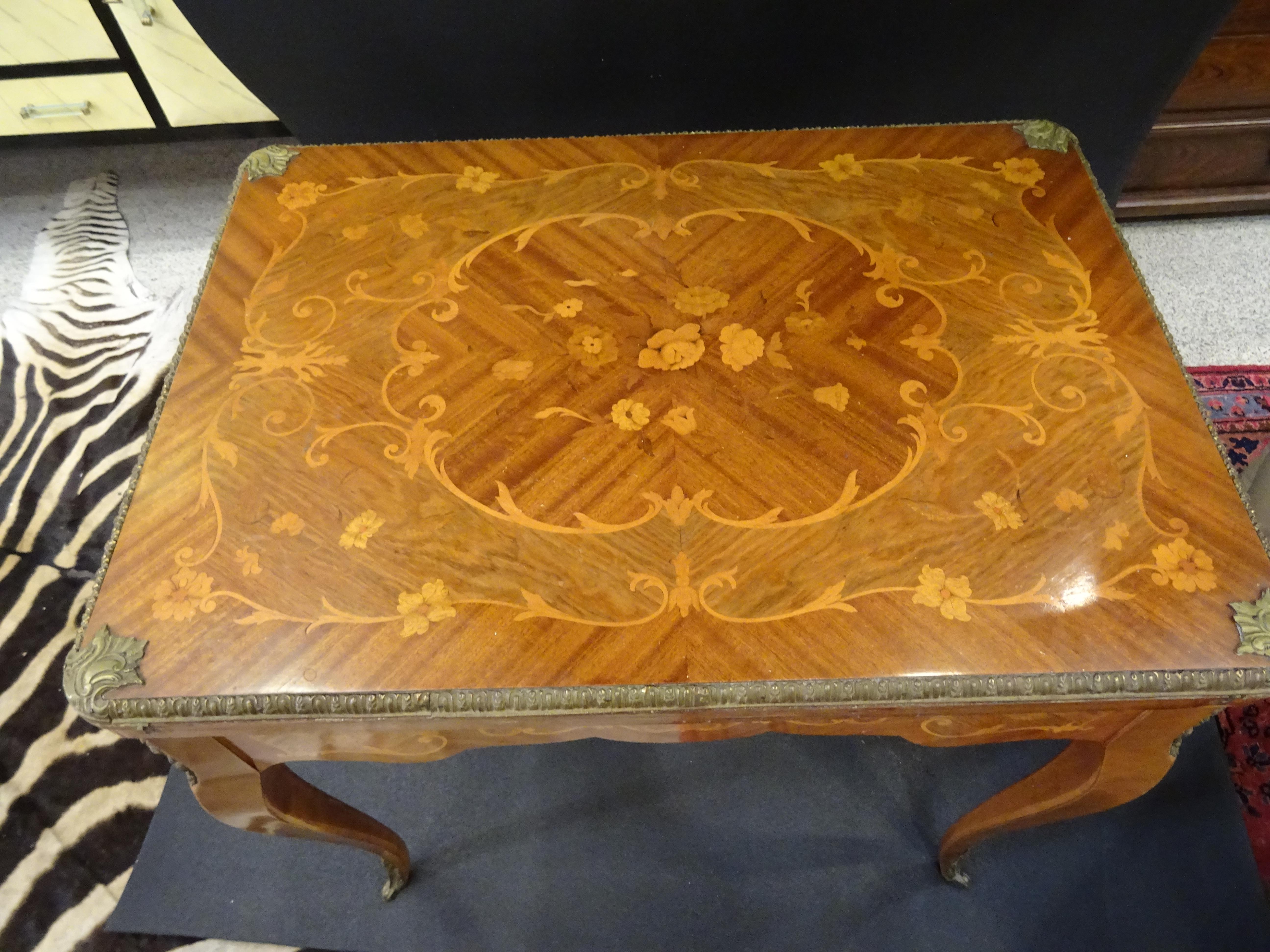 19th Century French Game Table, Napoleon III, Carved and Inlaid Wood and Bronzes In Good Condition In Valladolid, ES