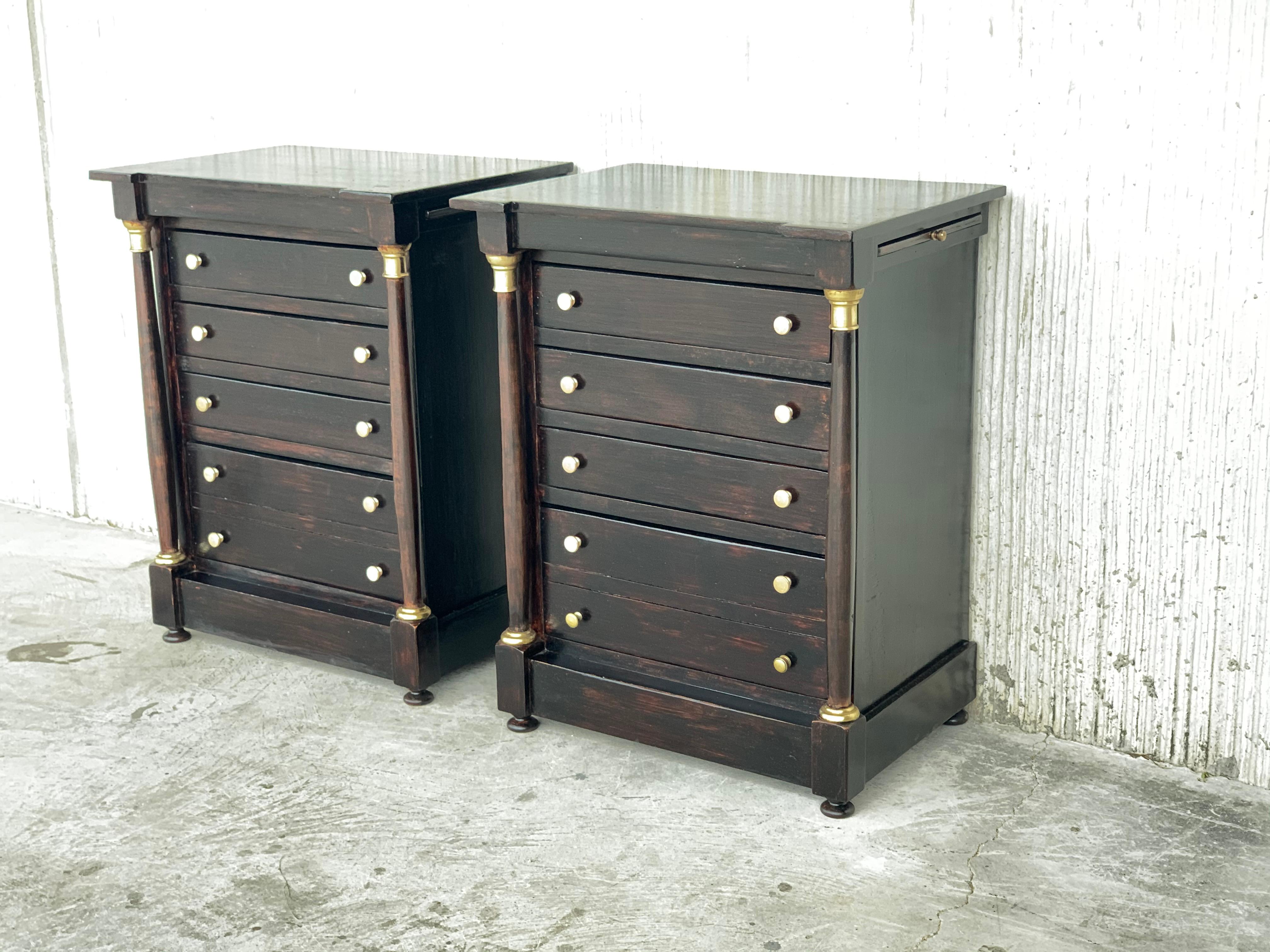 French Louis XVI Black Ebonized Nightstands or Side Table with Columns In Good Condition In Miami, FL