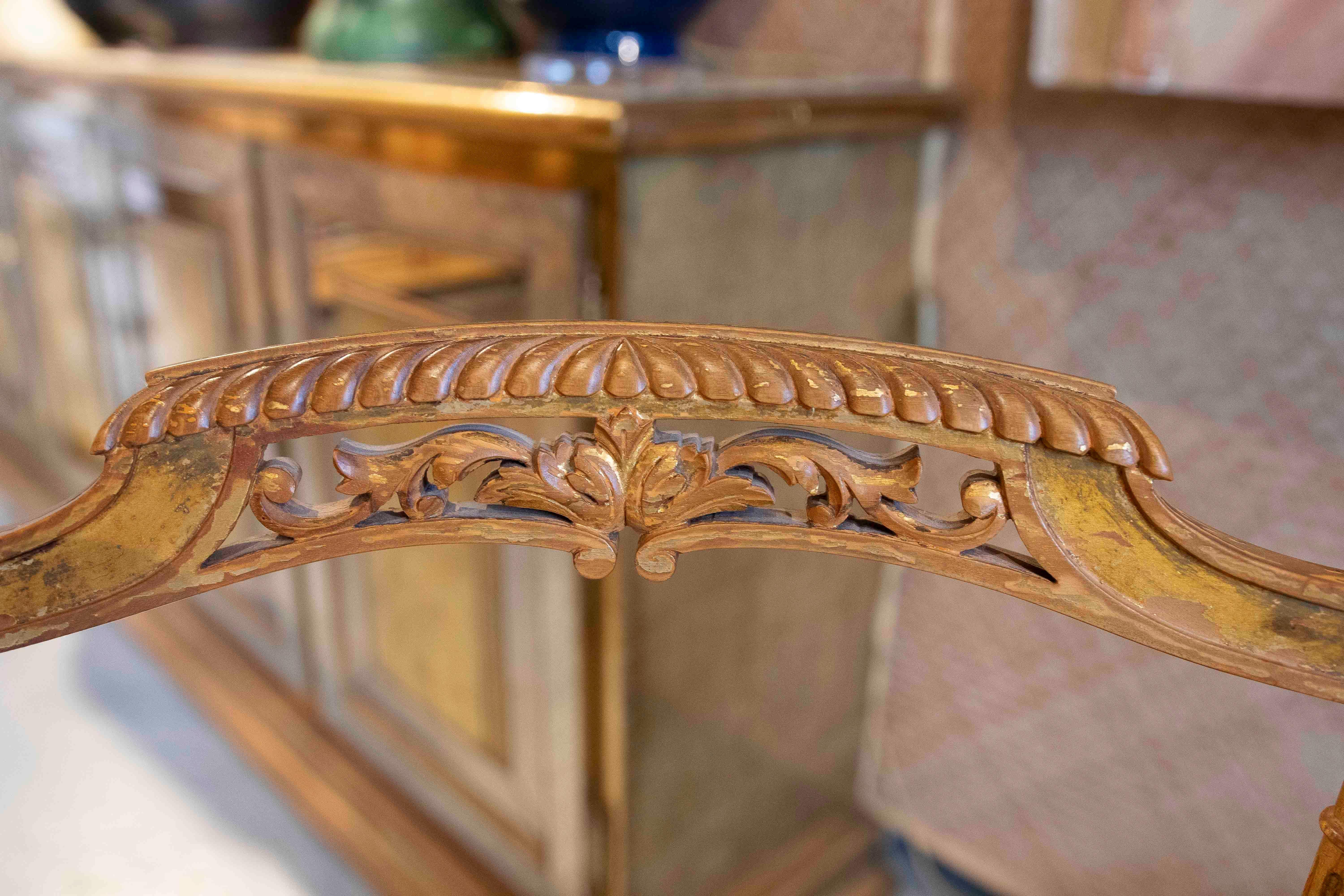 Chaise Louis XVI française du 19ème siècle, dorée et tapissée de bleu en vente 9