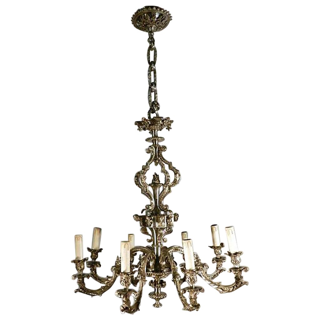 Lustre néoclassique en bronze argenté du XIXe siècle à huit lumières