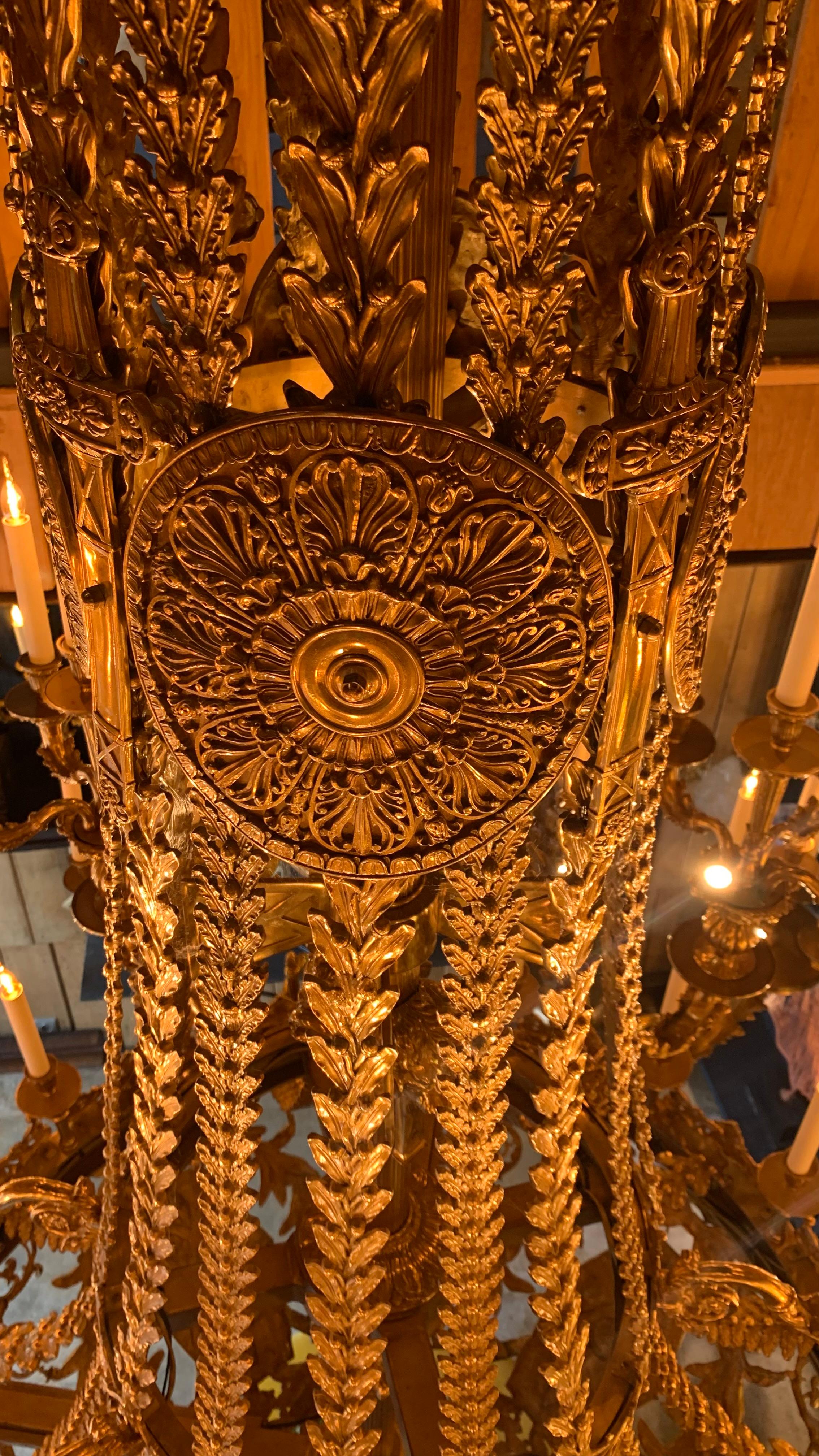 19ème Palais de l'Ermitage Saint-Pétersbourg Lustre 112 Lights Bronze doré 18k satiné en vente 1