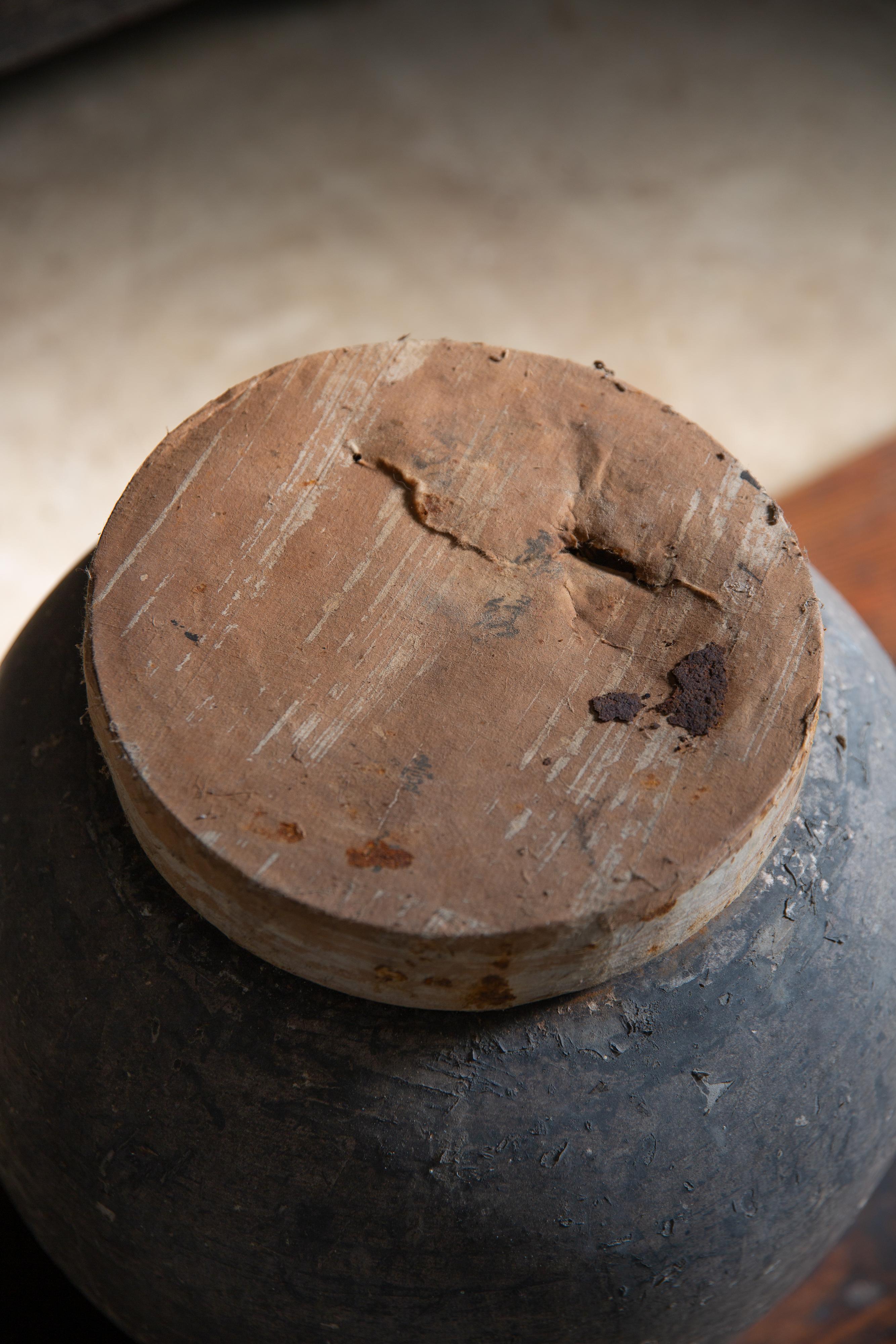 Antico Tsubo giapponese del 19° secolo, vaso in ceramica rivestito di carta con coperchio, vaso da tè wabi sabi in vendita 14