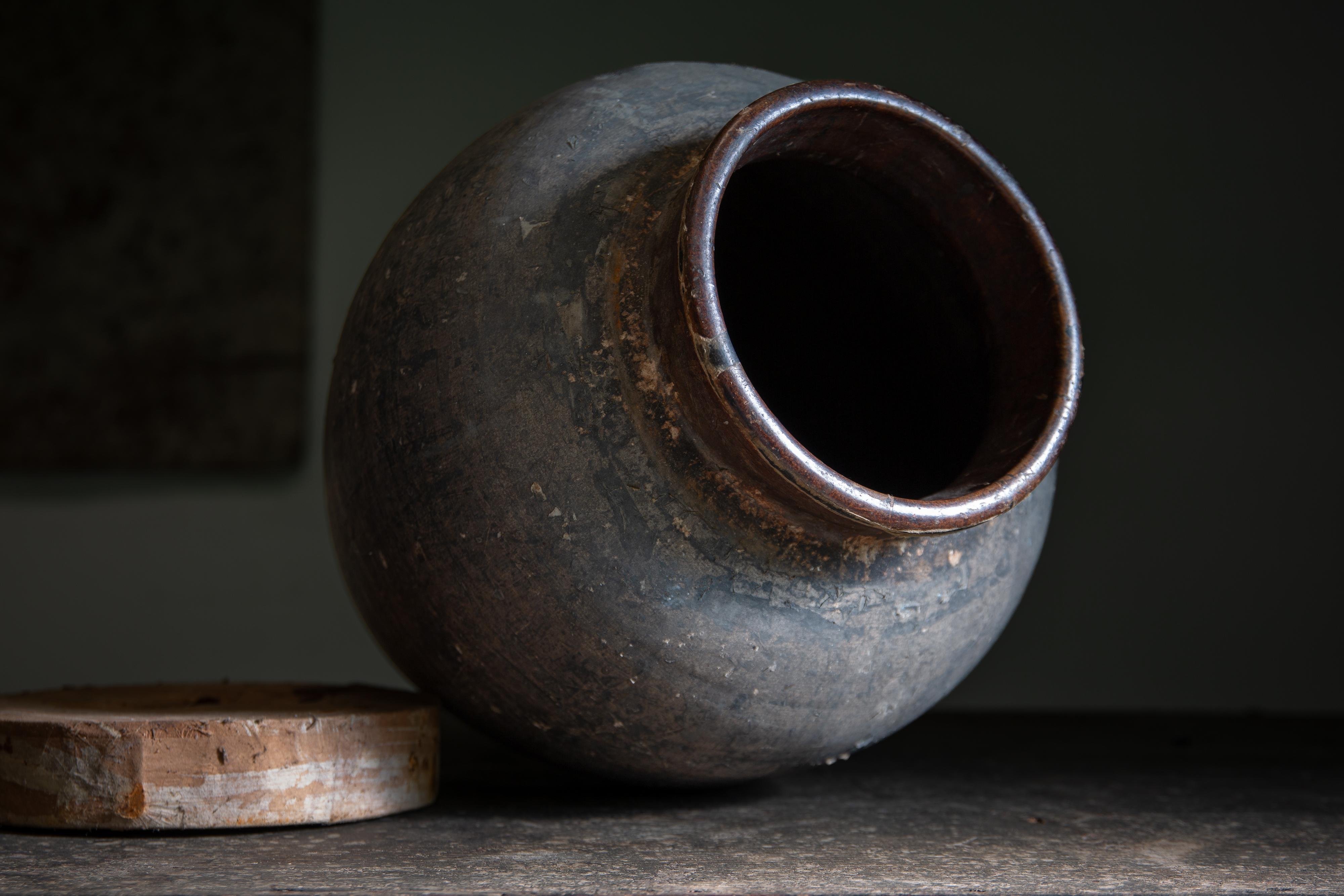 Antico Tsubo giapponese del 19° secolo, vaso in ceramica rivestito di carta con coperchio, vaso da tè wabi sabi in vendita 1