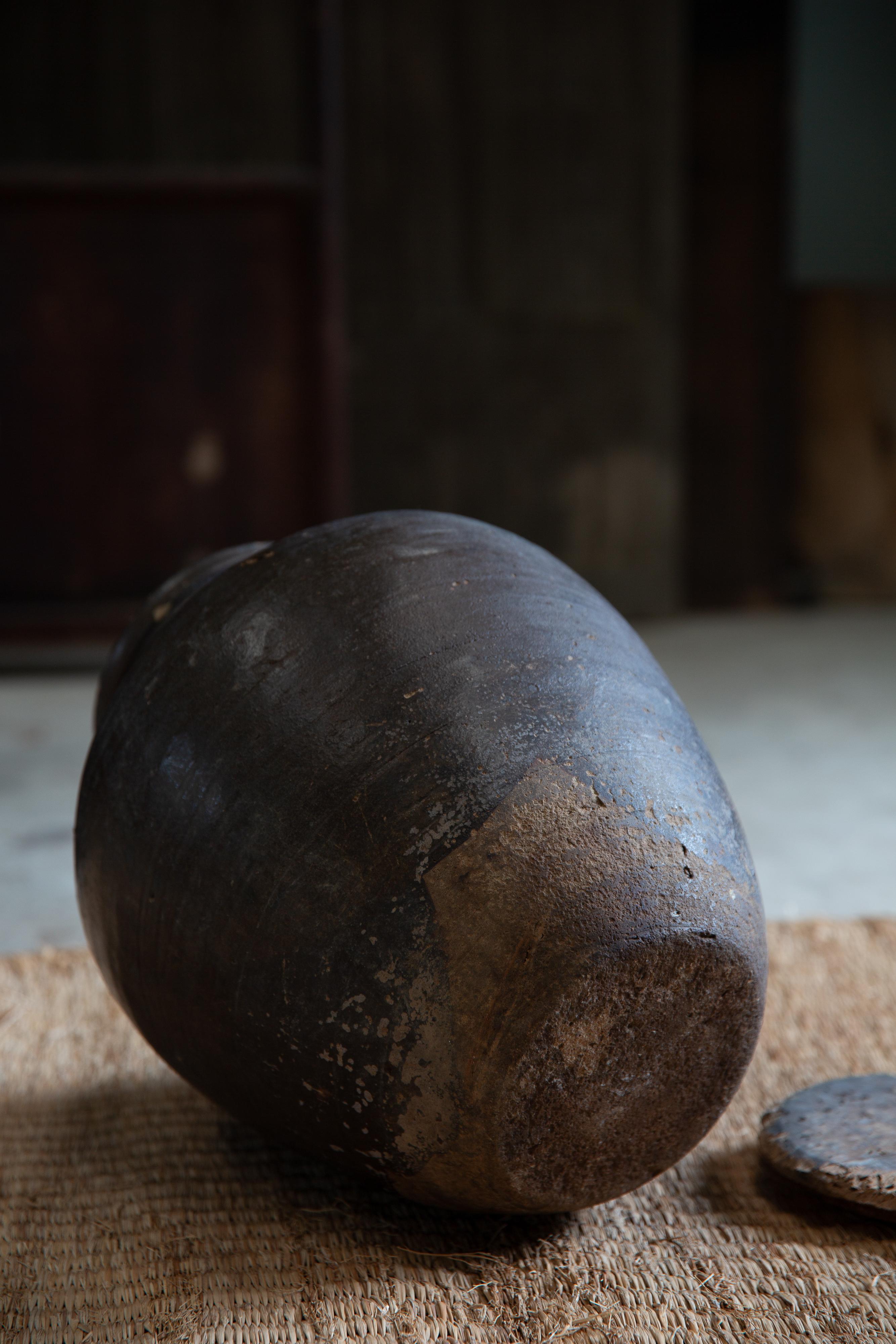 Antico Tsubo giapponese del 19° secolo, vaso in ceramica rivestito di carta, vaso wabi sabi, coperchio in legno in vendita 4