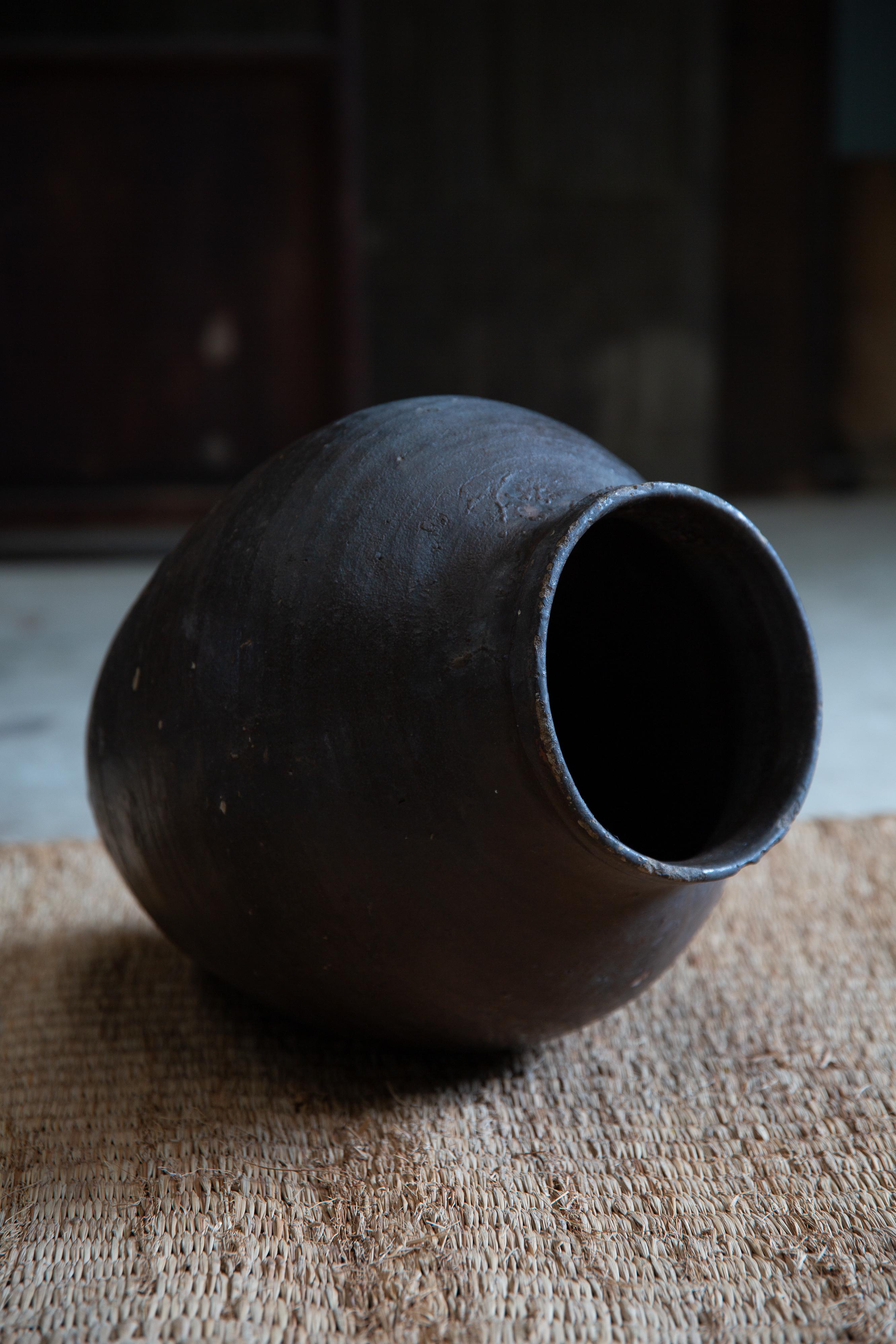 Antico Tsubo giapponese del 19° secolo, vaso in ceramica rivestito di carta, vaso wabi sabi, coperchio in legno in vendita 6