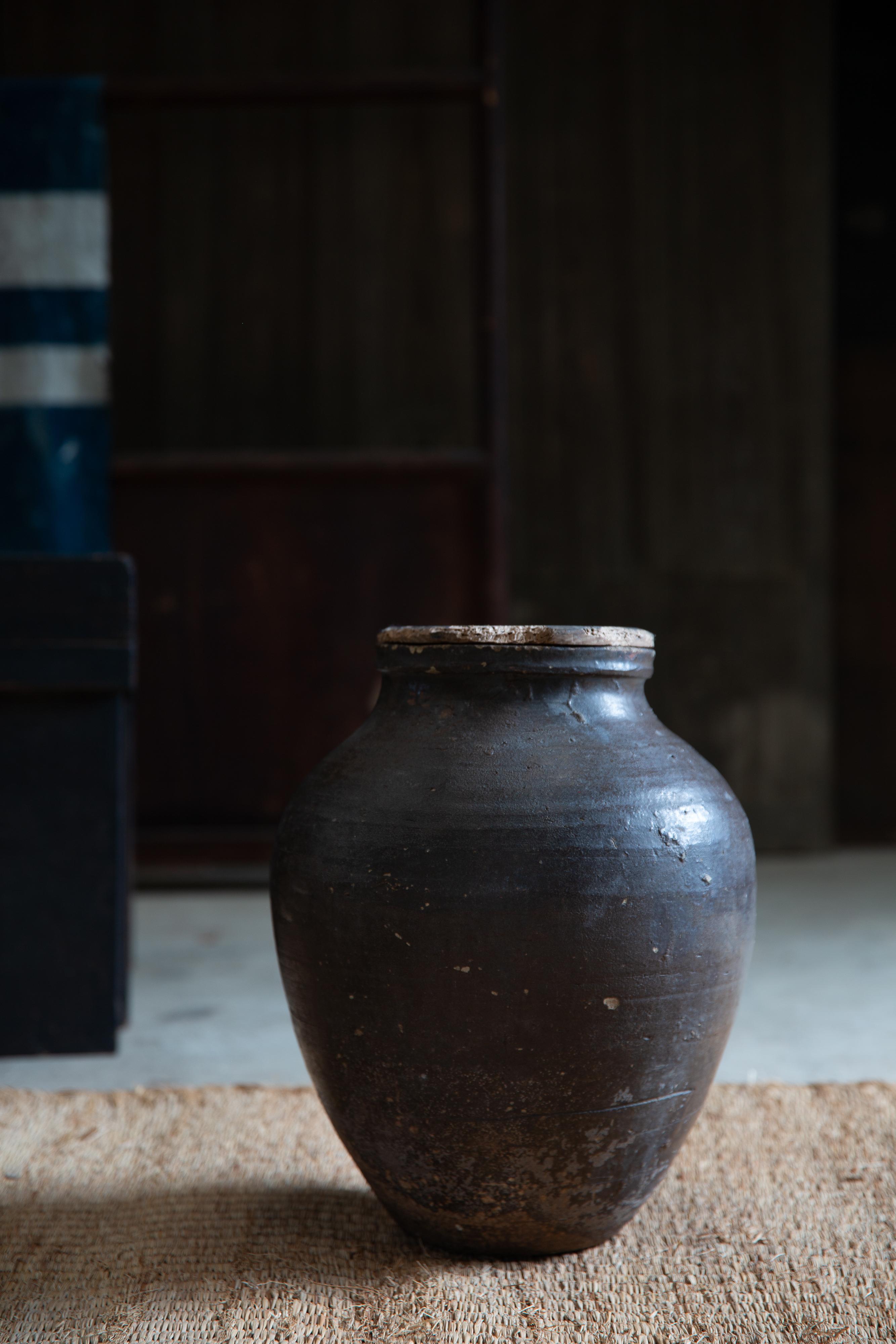 Antico Tsubo giapponese del 19° secolo, vaso in ceramica rivestito di carta, vaso wabi sabi, coperchio in legno in vendita 8