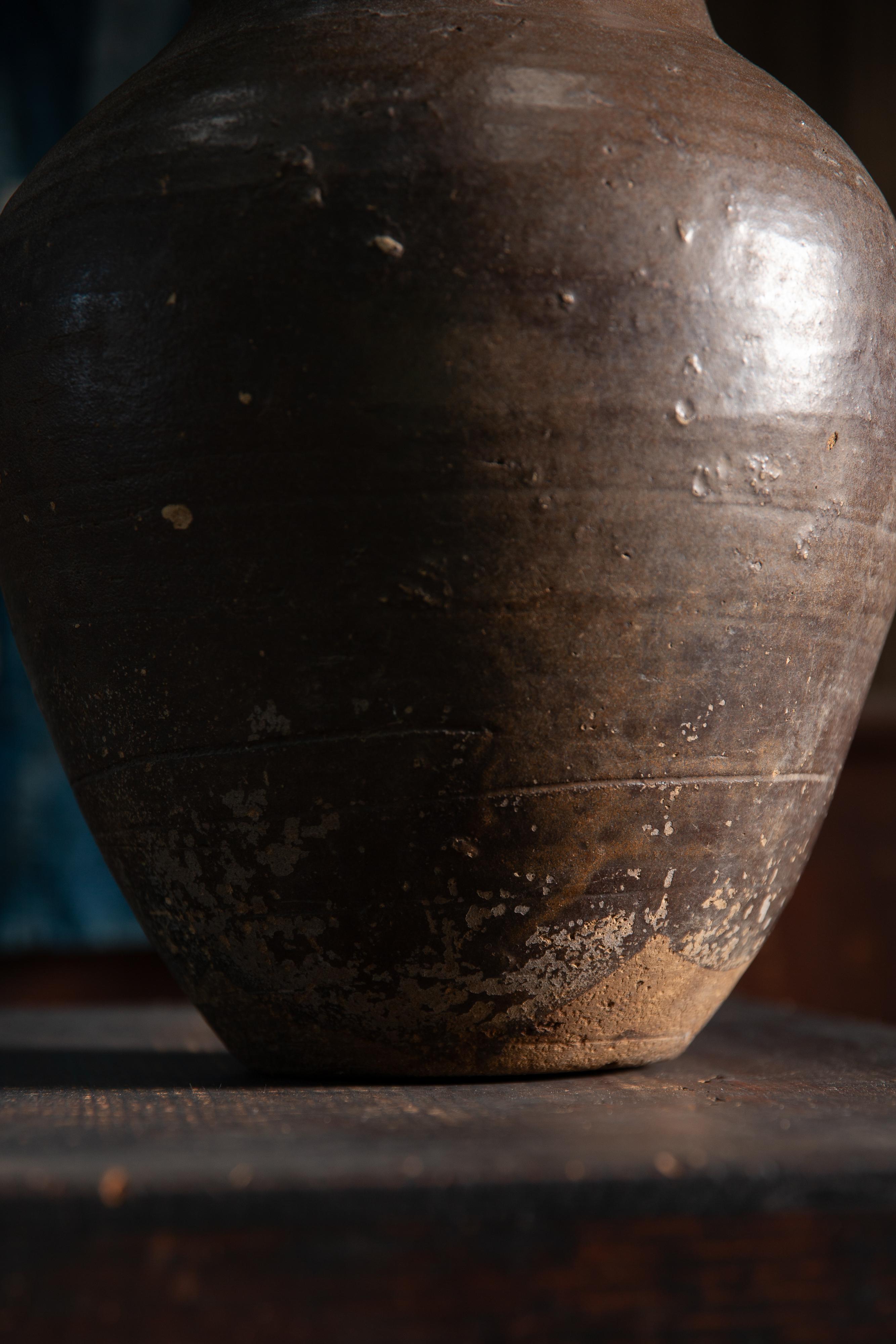 Antico Tsubo giapponese del 19° secolo, vaso in ceramica rivestito di carta, vaso wabi sabi, coperchio in legno In condizioni buone in vendita a 常陸大宮市, JP