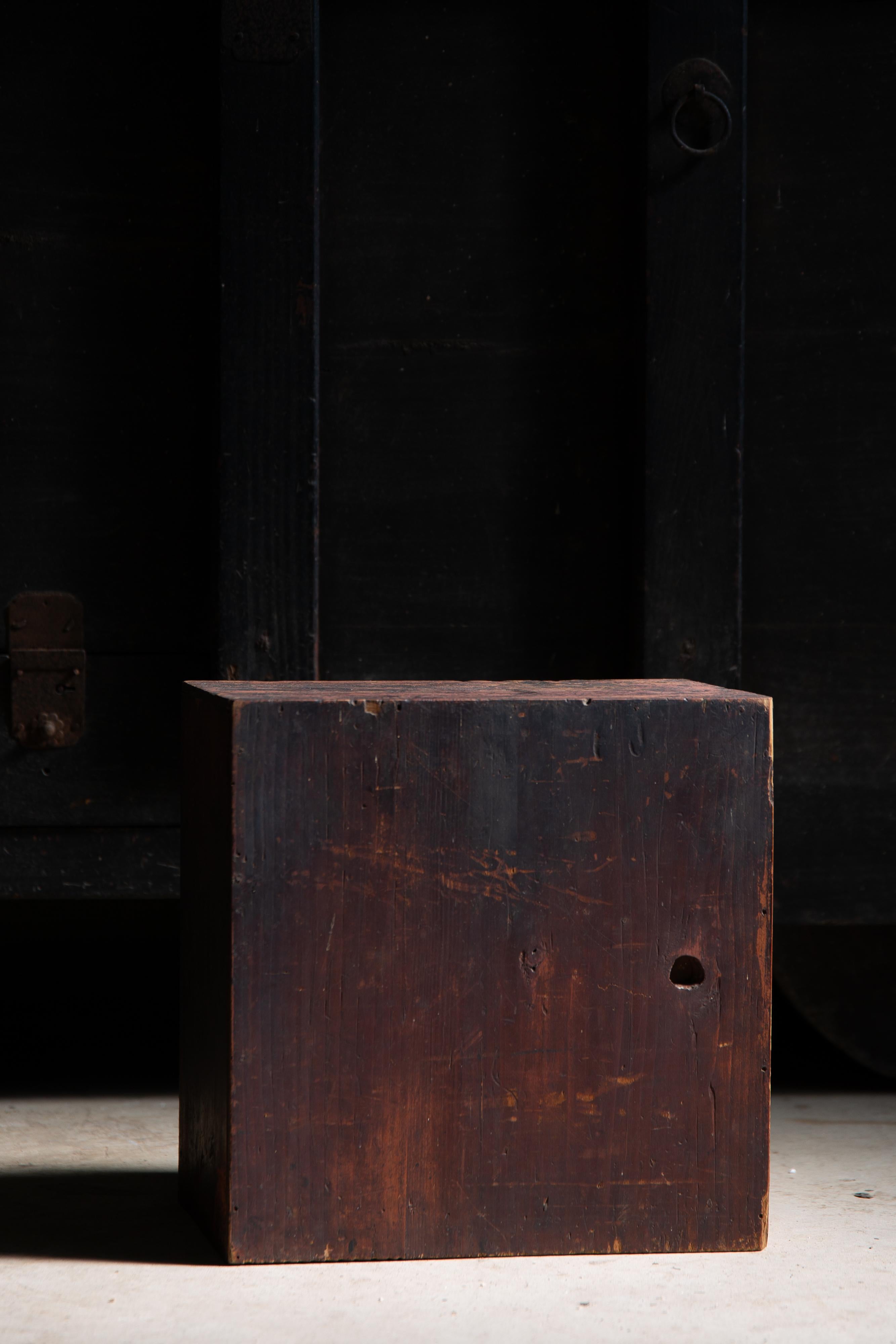 19° cassettone giapponese antico urushi piccolo tansu wabi sabi mingei in vendita 3