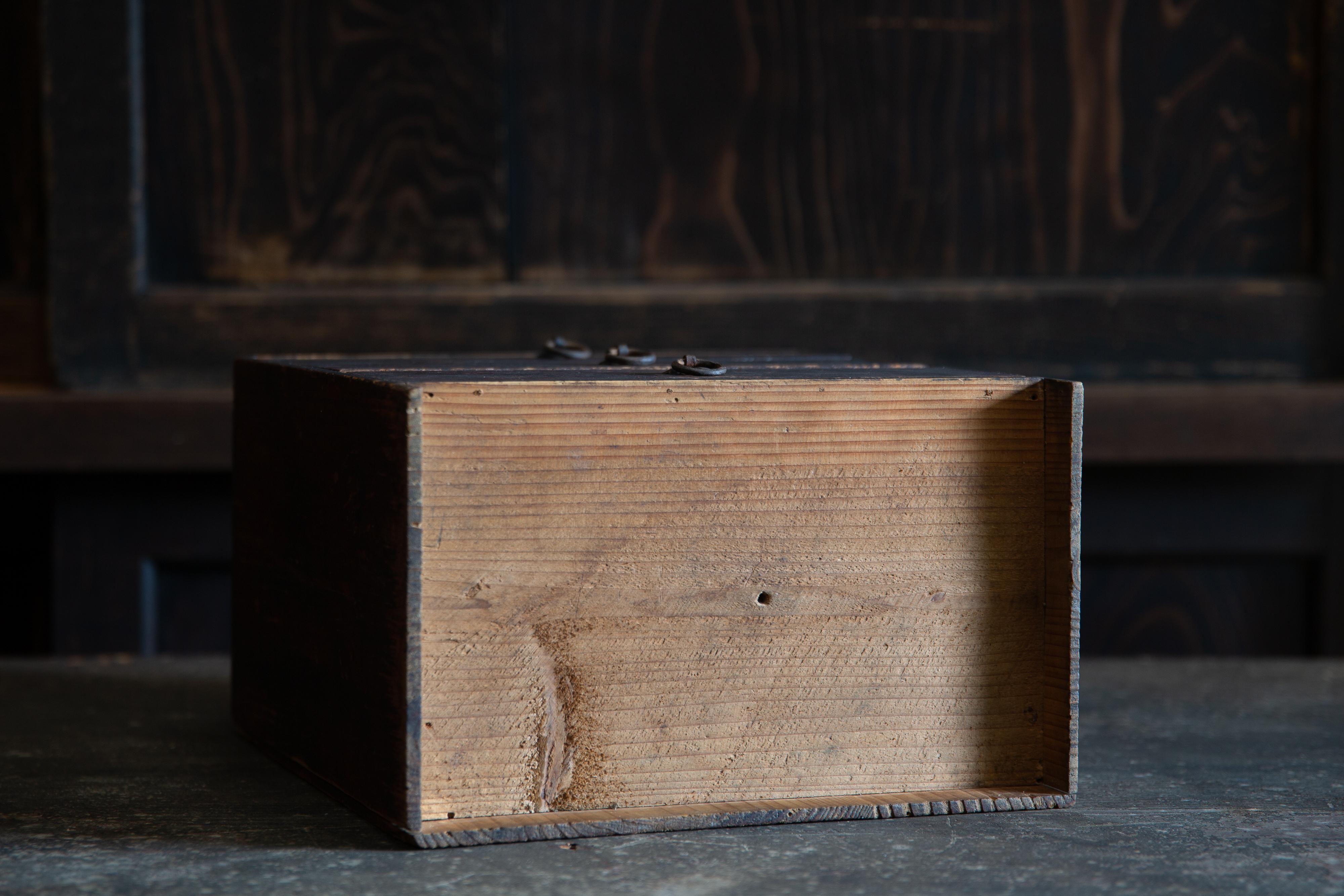 19° cassettone giapponese antico urushi piccolo tansu wabi sabi mingei in vendita 11