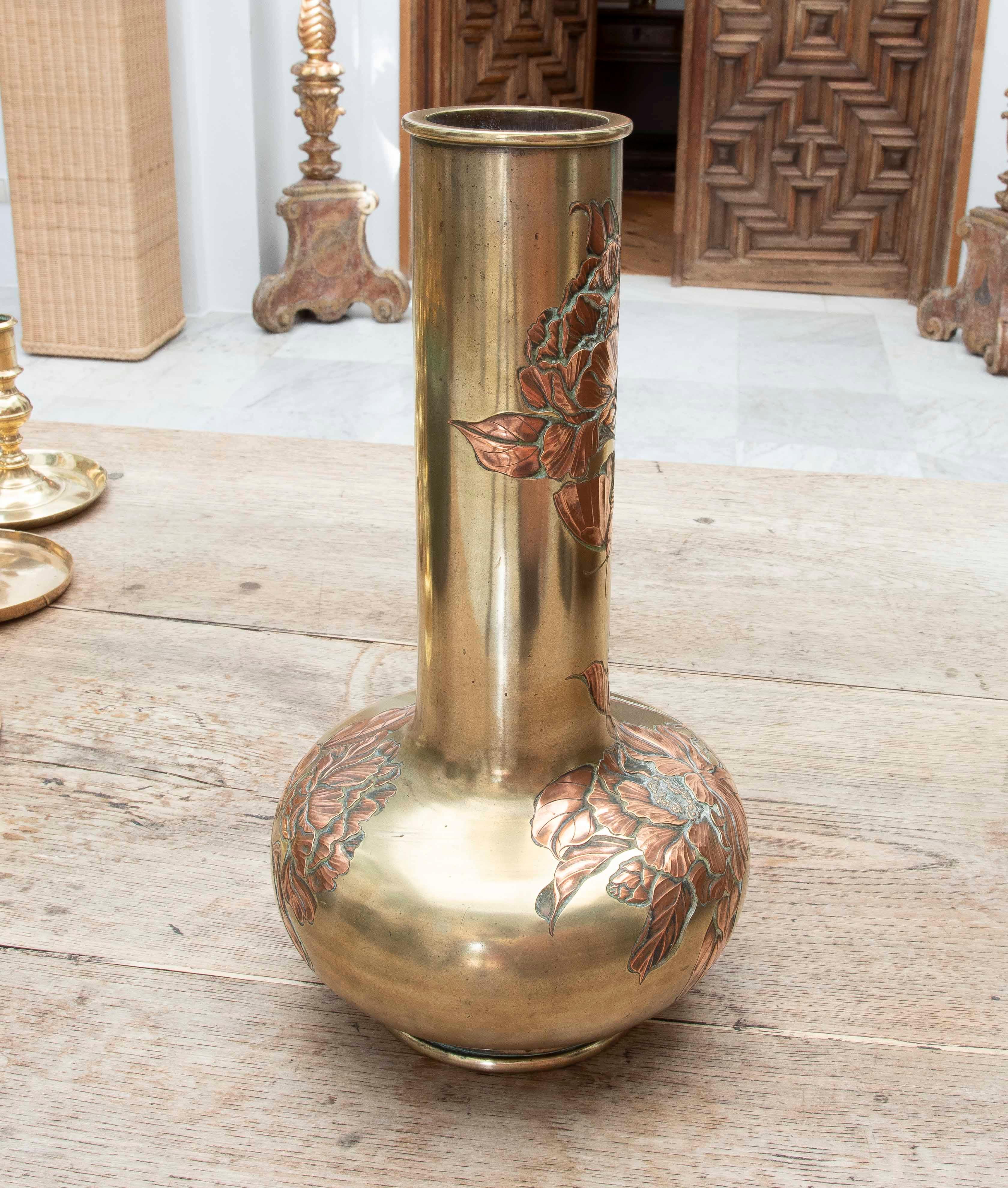 19th Japanese Bronze Vase with a Floral Design. Meiji Period. For Sale 2